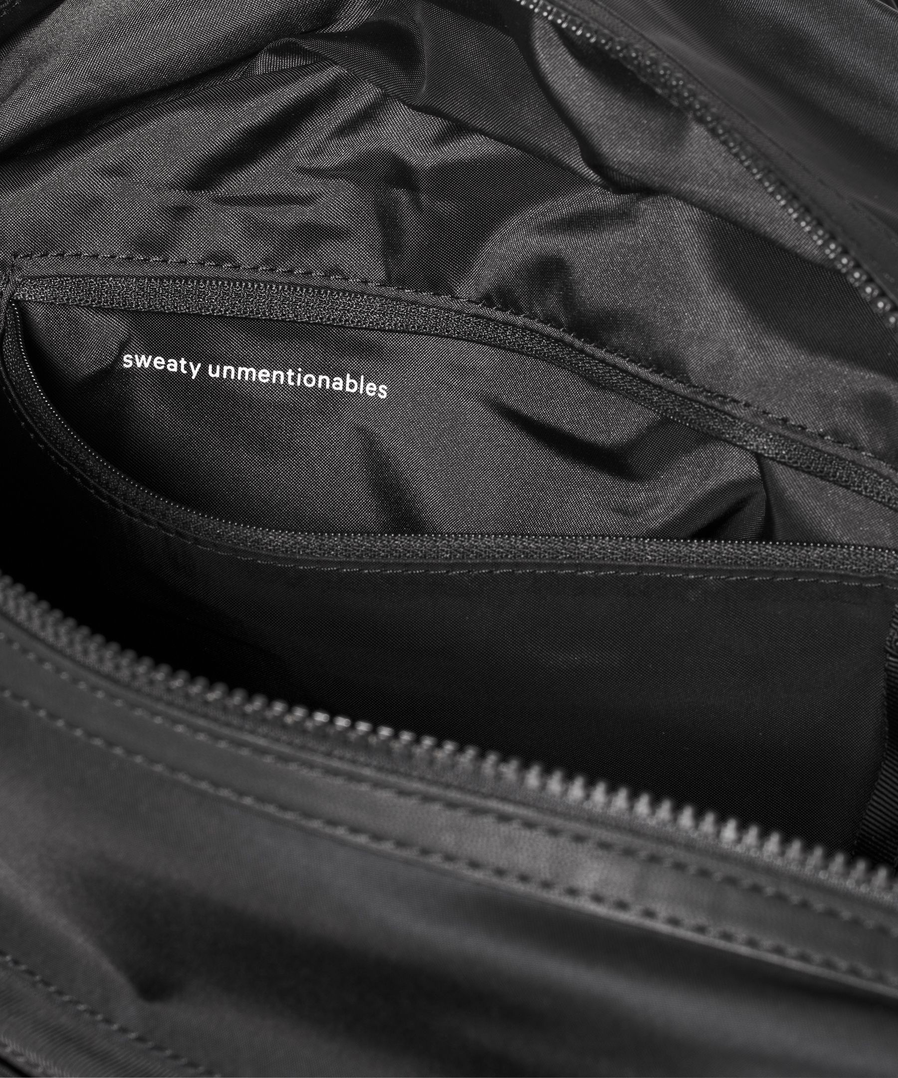 lululemon out of range duffel review
