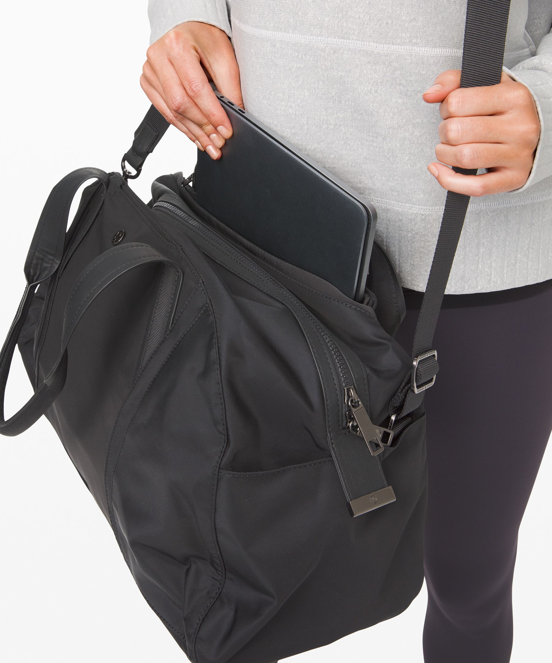 lululemon out of range duffle