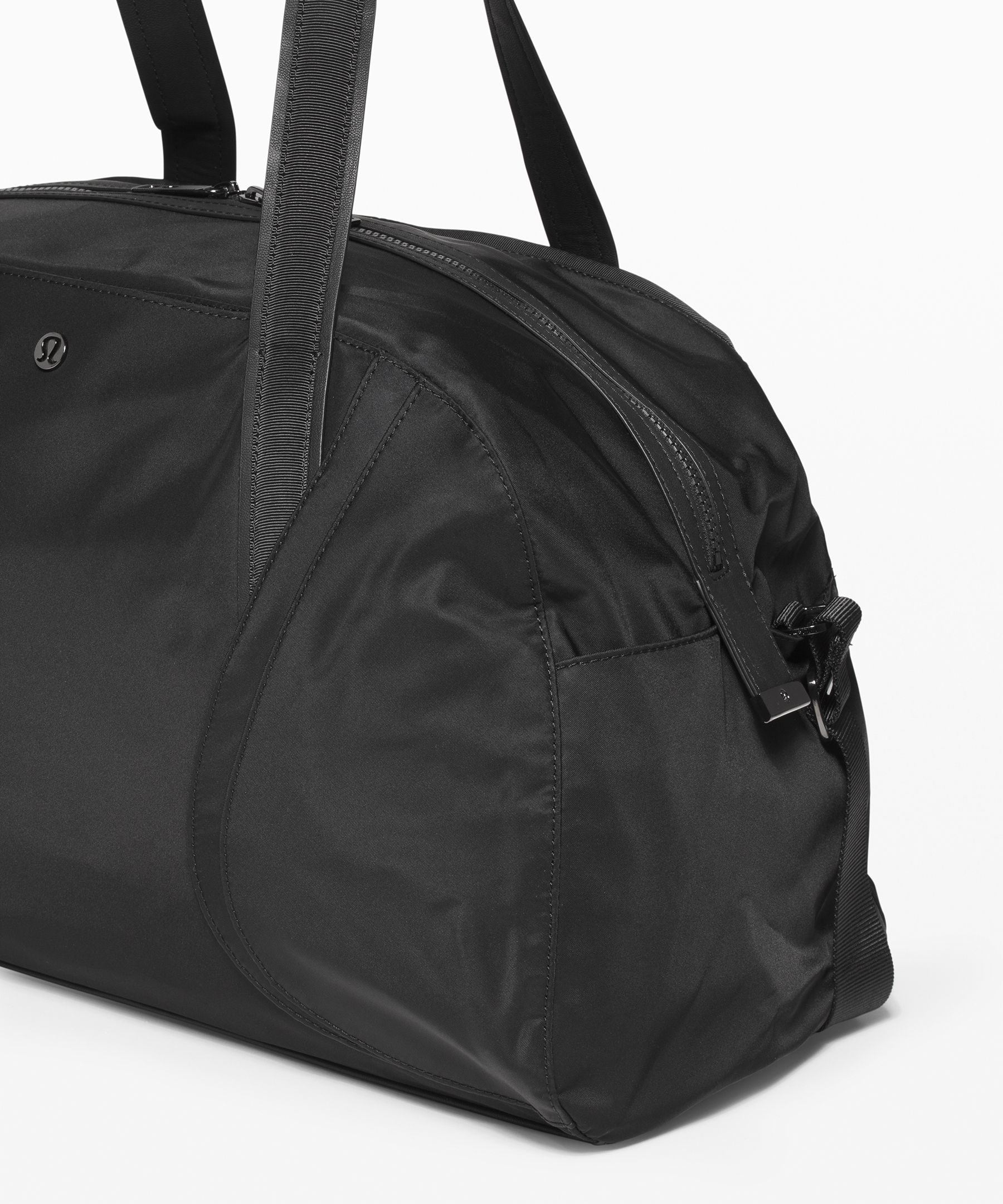 lululemon out of range duffel review