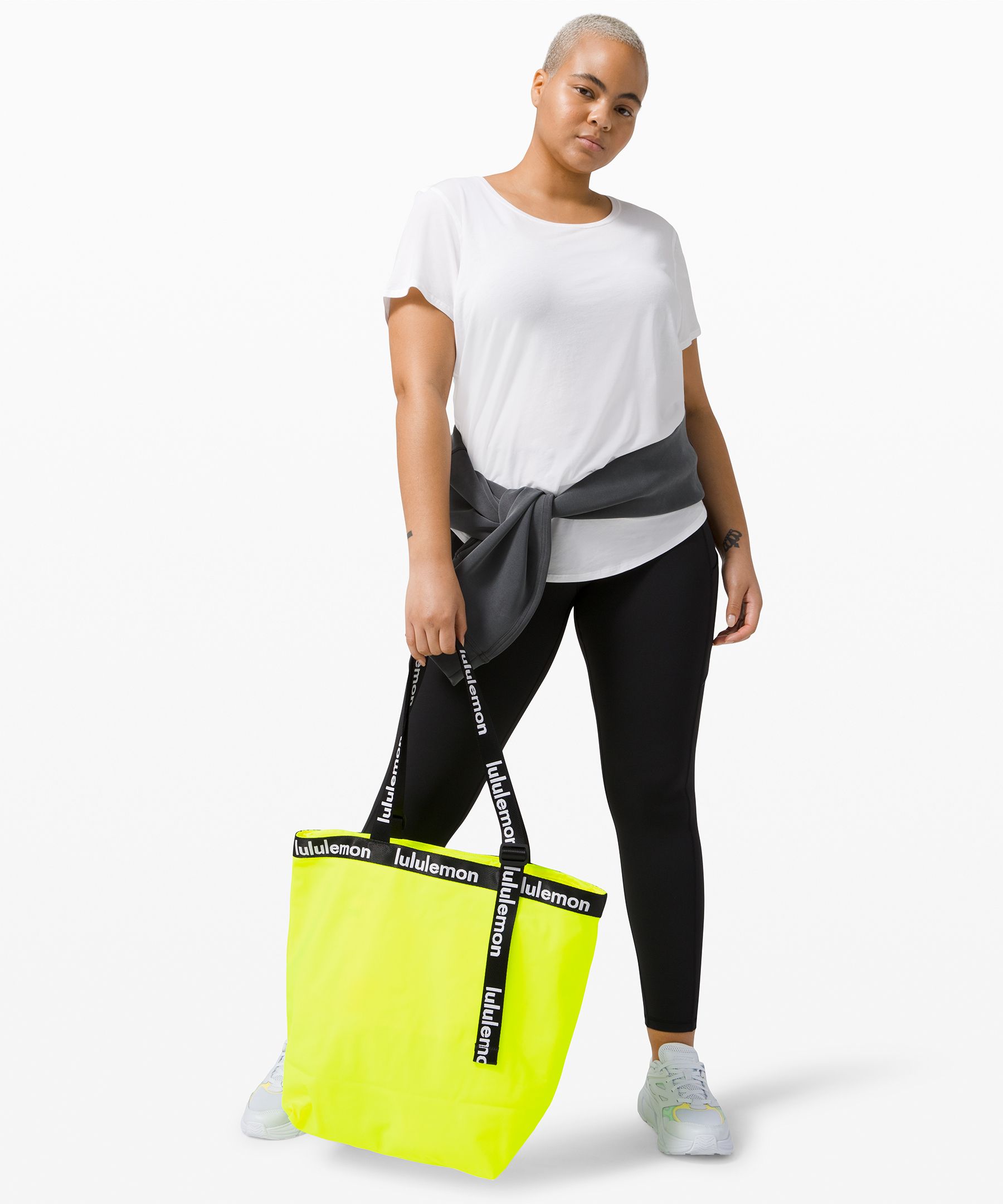 The Rest Is Written Tote Women S Bags Lululemon De