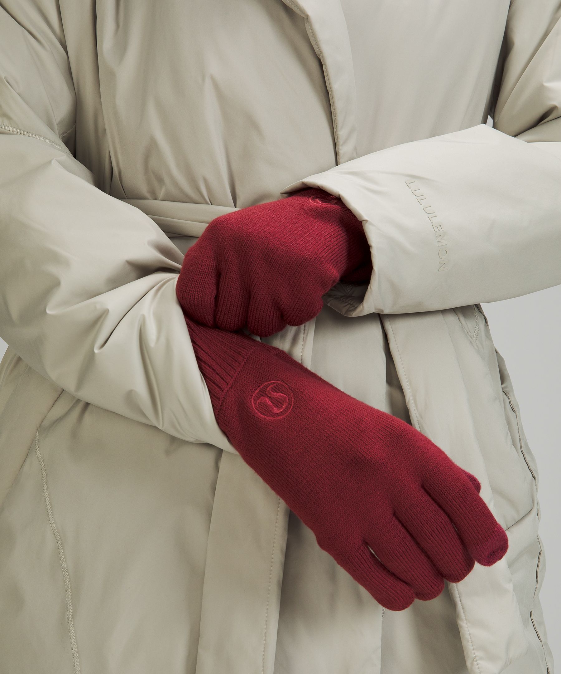 Warm Revelation Gloves *Tech 장갑 Lululemon KR