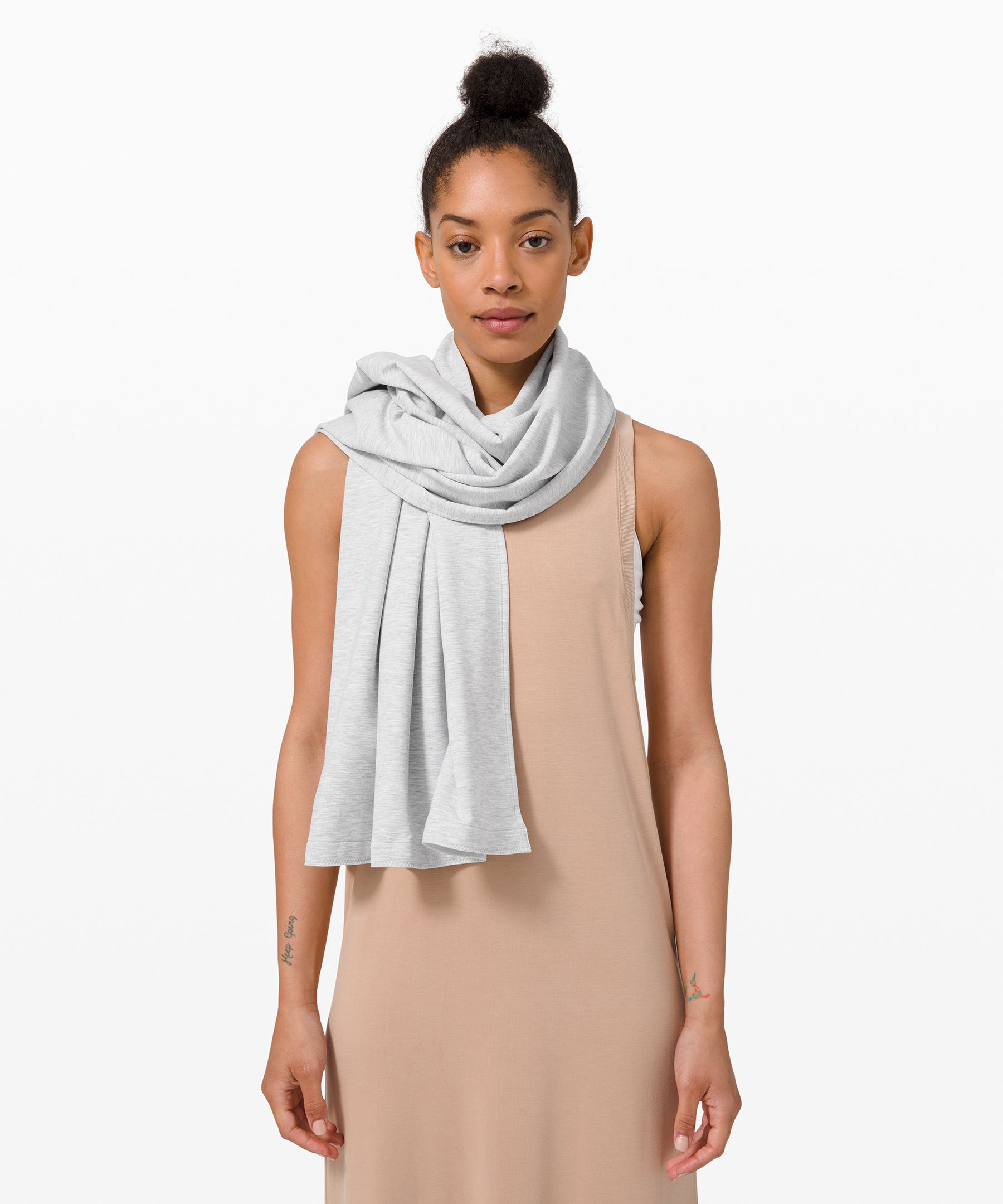 有名なブランド ルルレモン Vinyasa Scarf ショール レディース