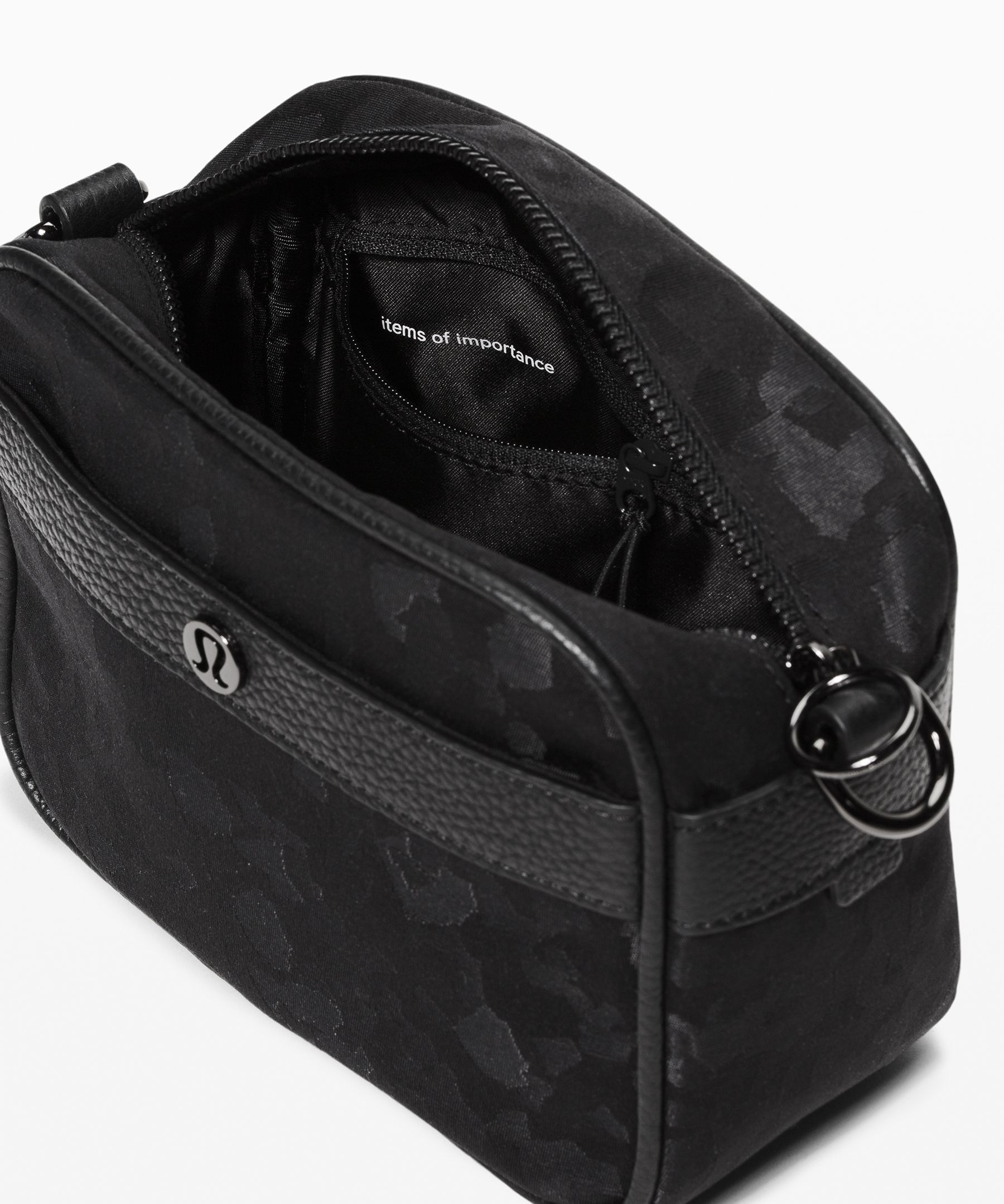 Lululemon now and always best sale crossbody mini