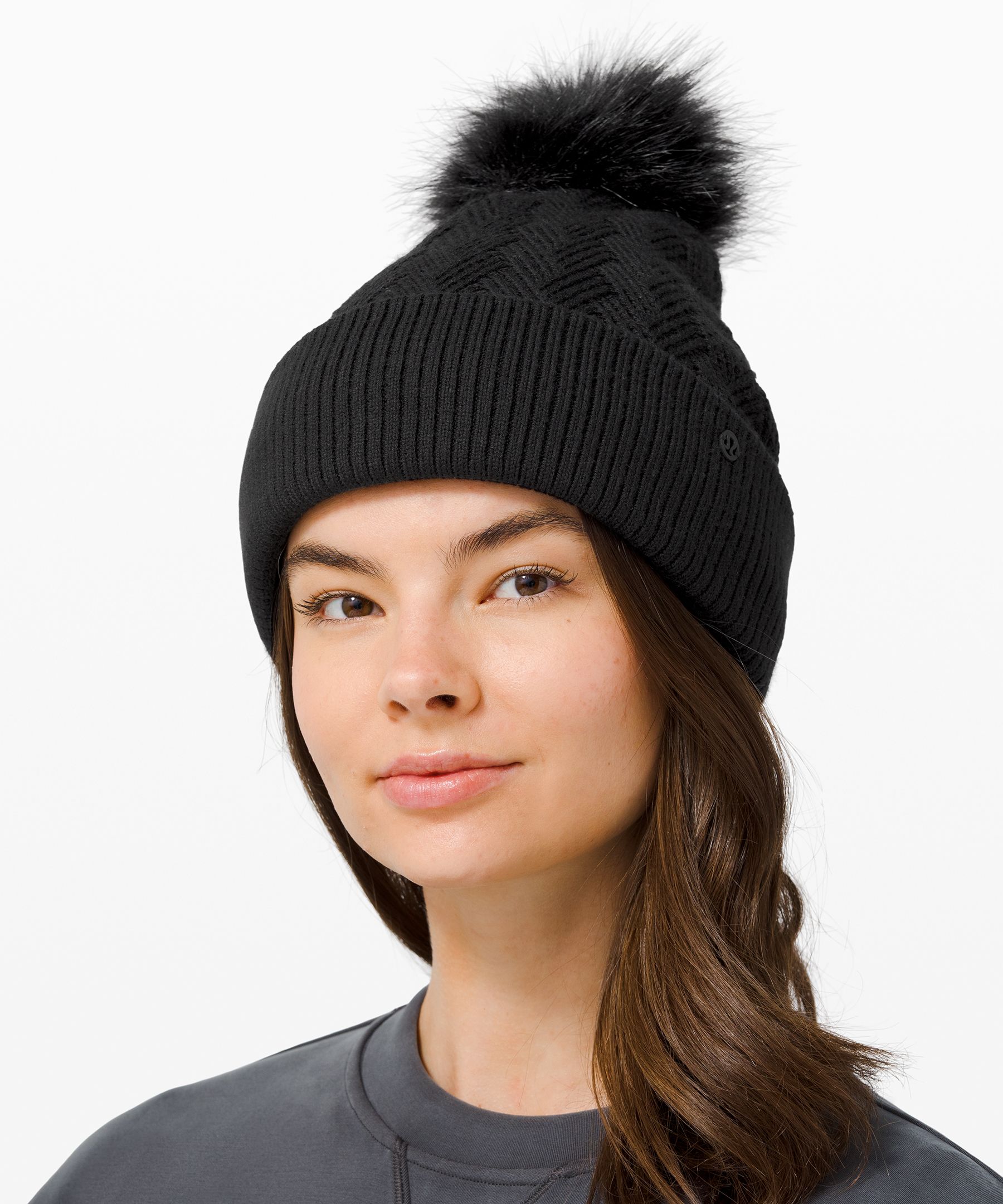 lululemon beanie with pom pom