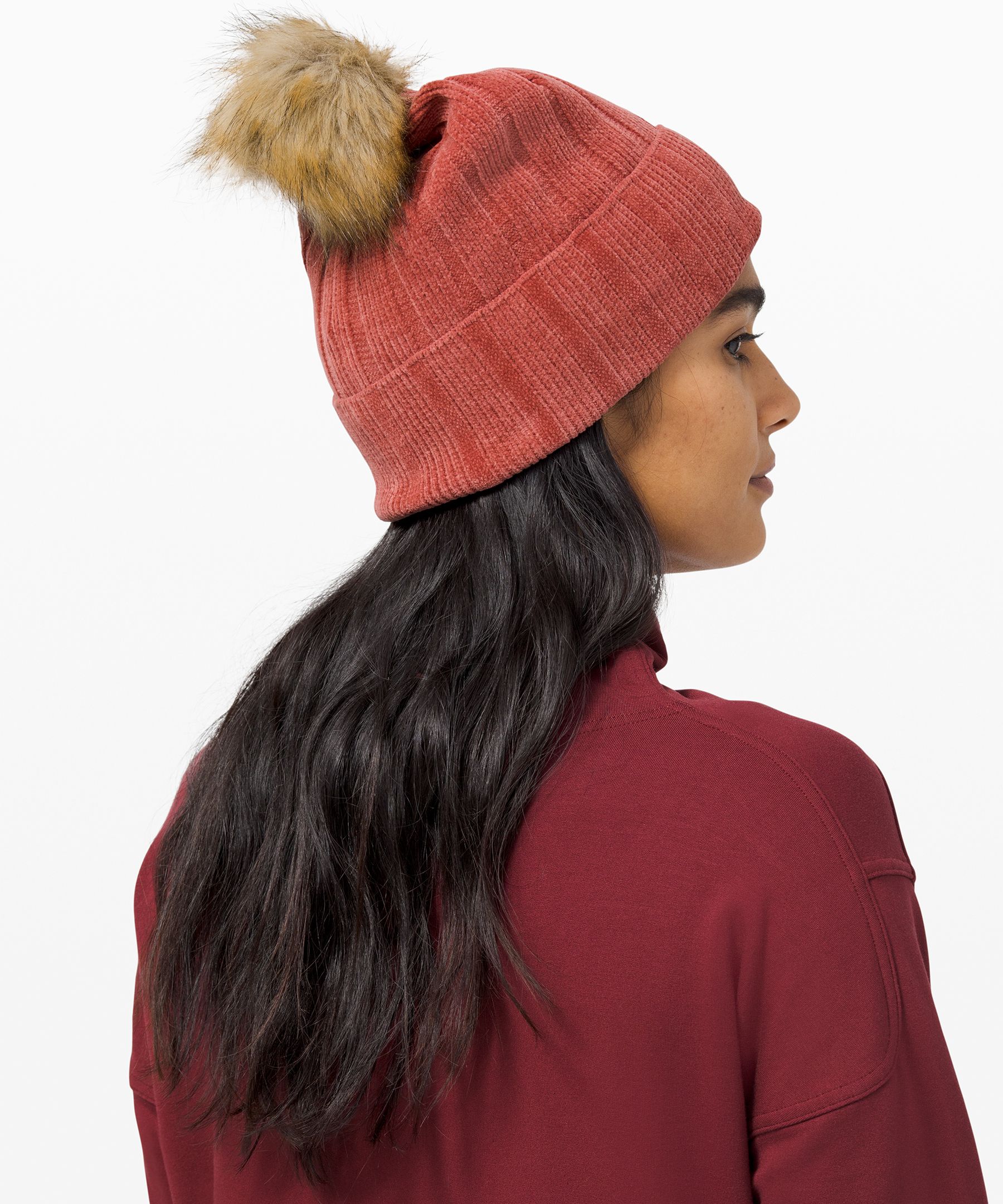 lululemon pom pom hat