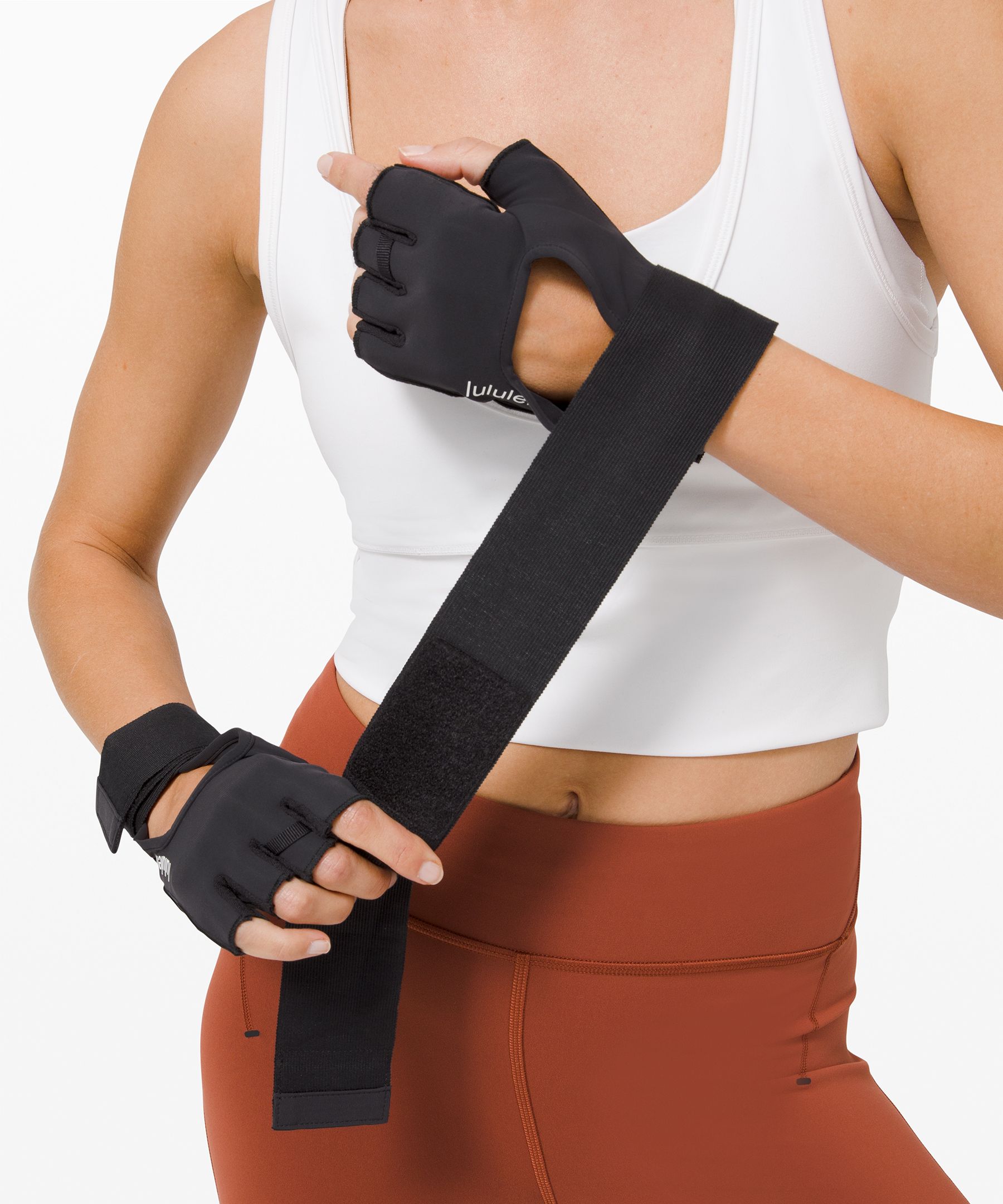 Lululemon store lifting gloves