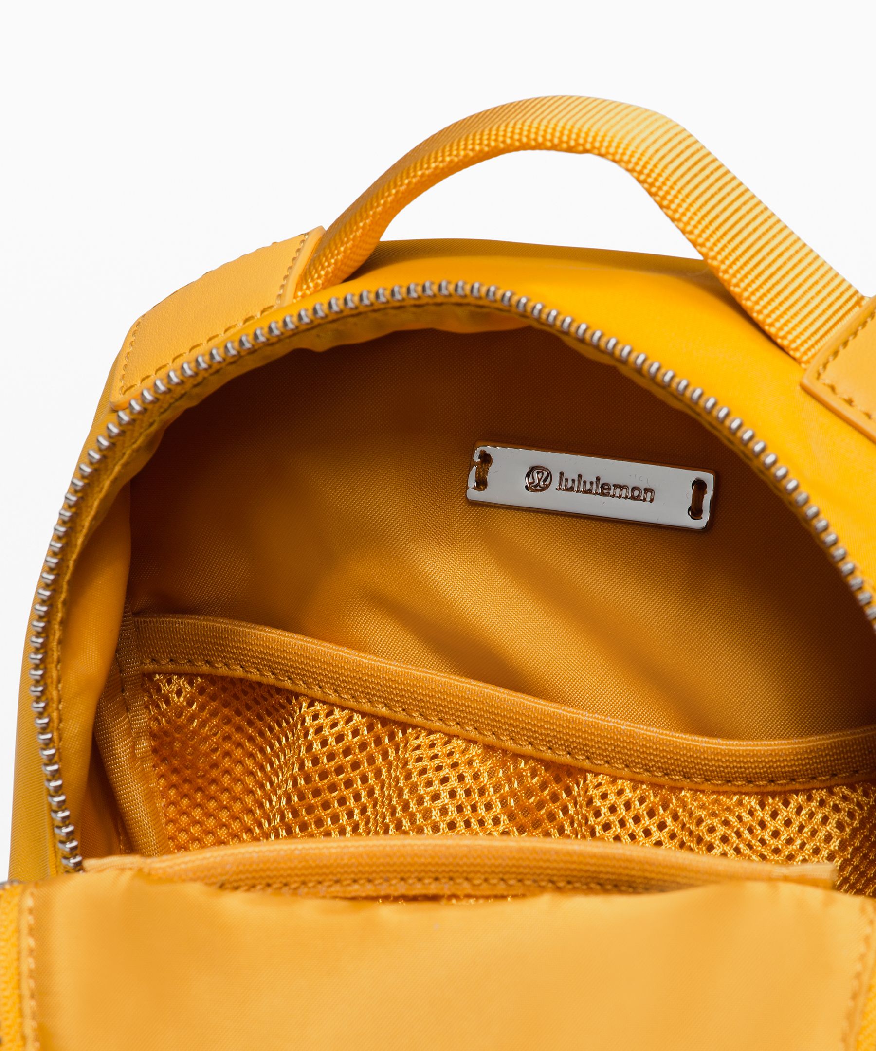 lululemon city adventurer shoulder bag