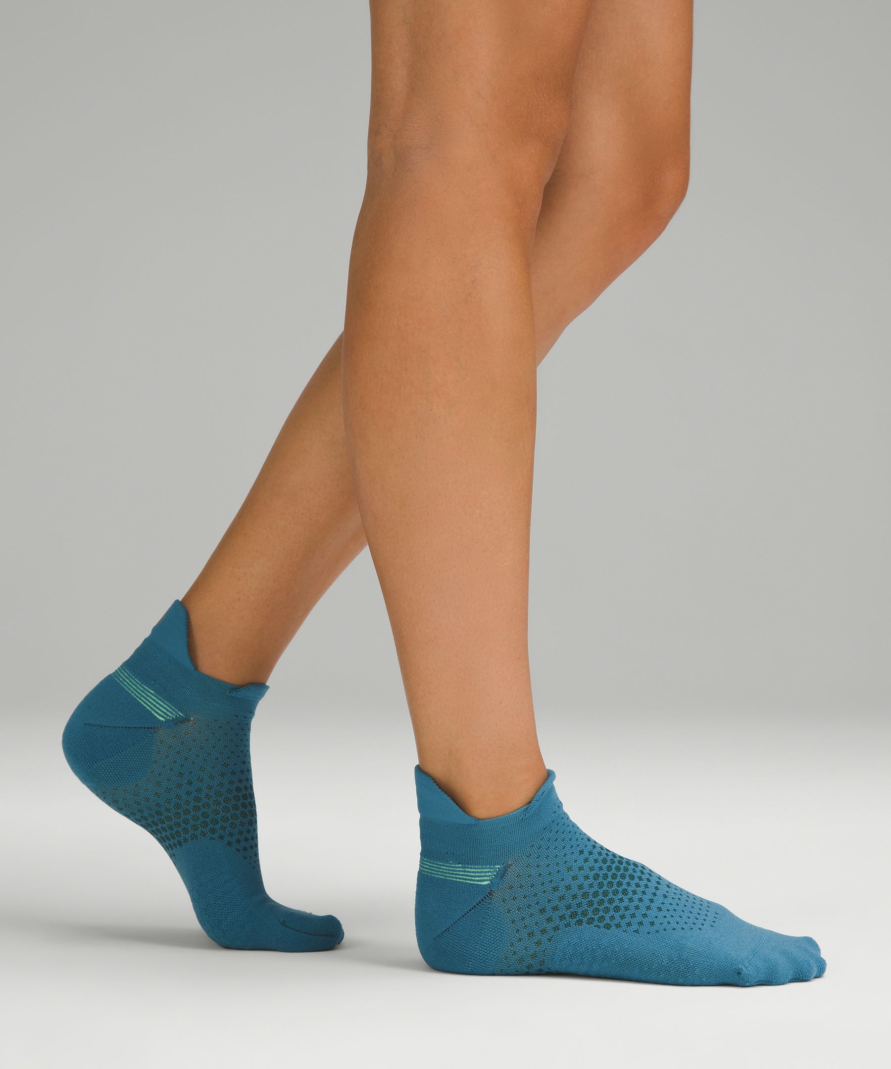 Women's MacroPillow Tab Running Sock *Medium Cushioning