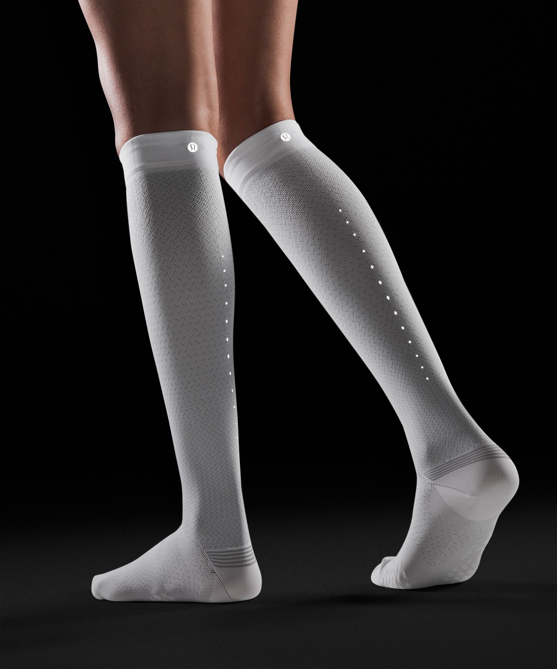 Women's MicroPillow Compression Knee-High Running Socks *Light Cushioning