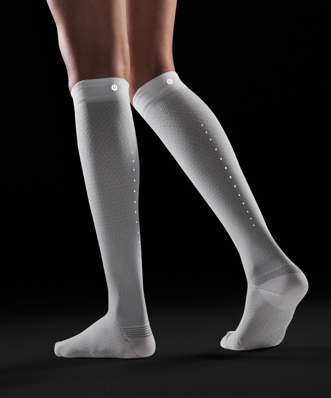 Calcetines MicroPillow de compresión hasta la rodilla para correr, para mujer *Acolchado ligero