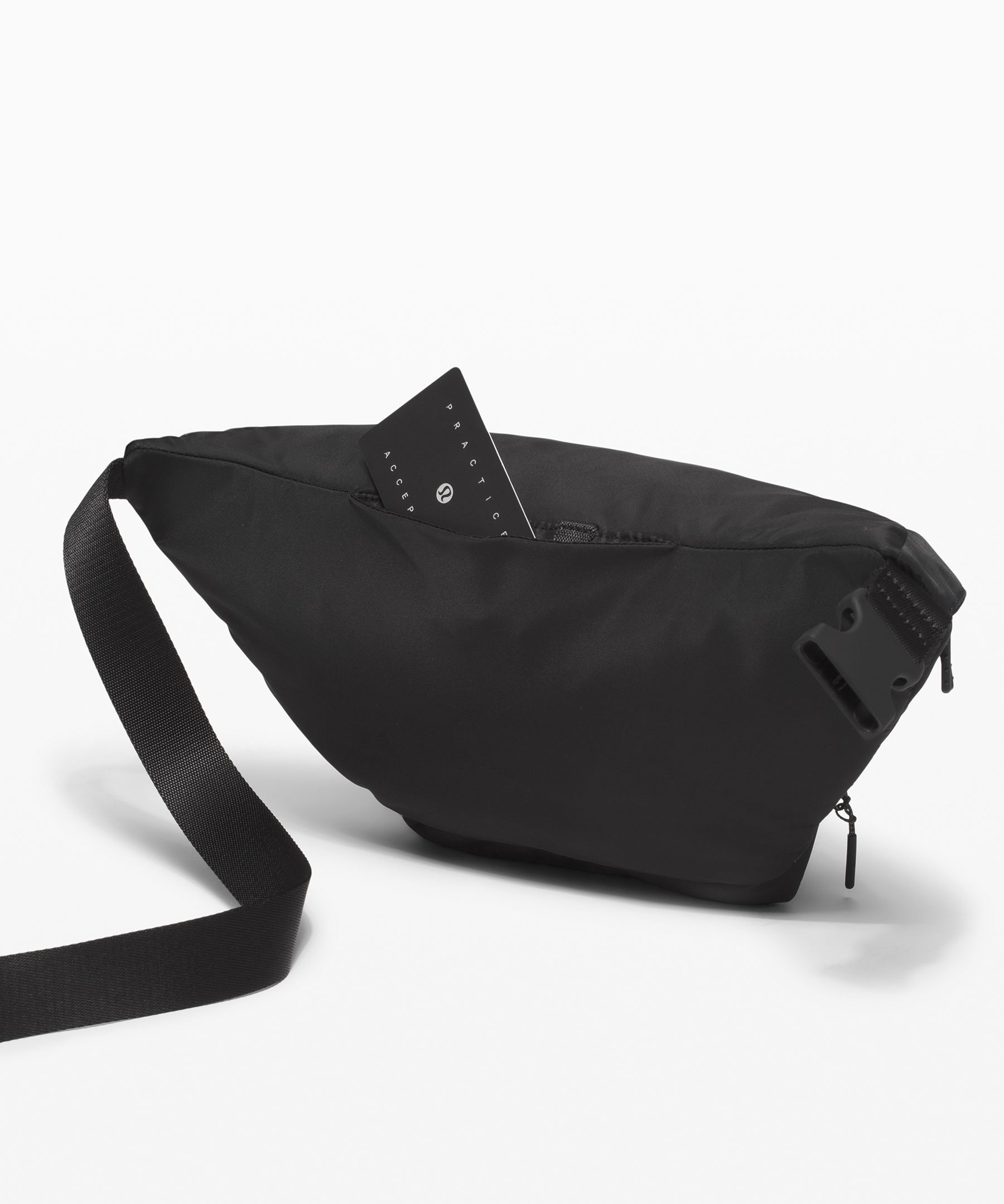 Lululemon The Rest Is Written Belt Bag Review - What's In My Bag? 