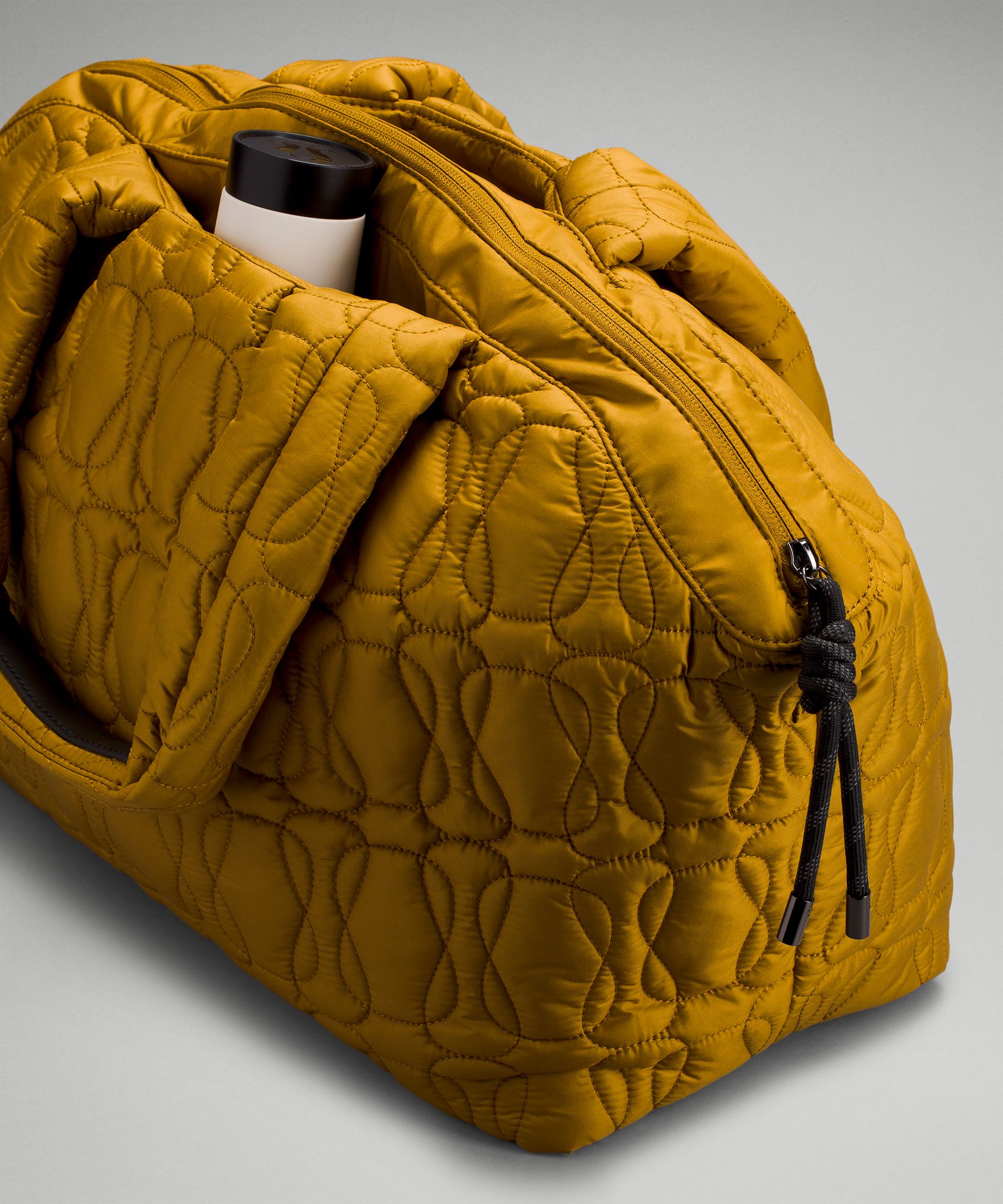 Quilted Embrace Yoga Bag