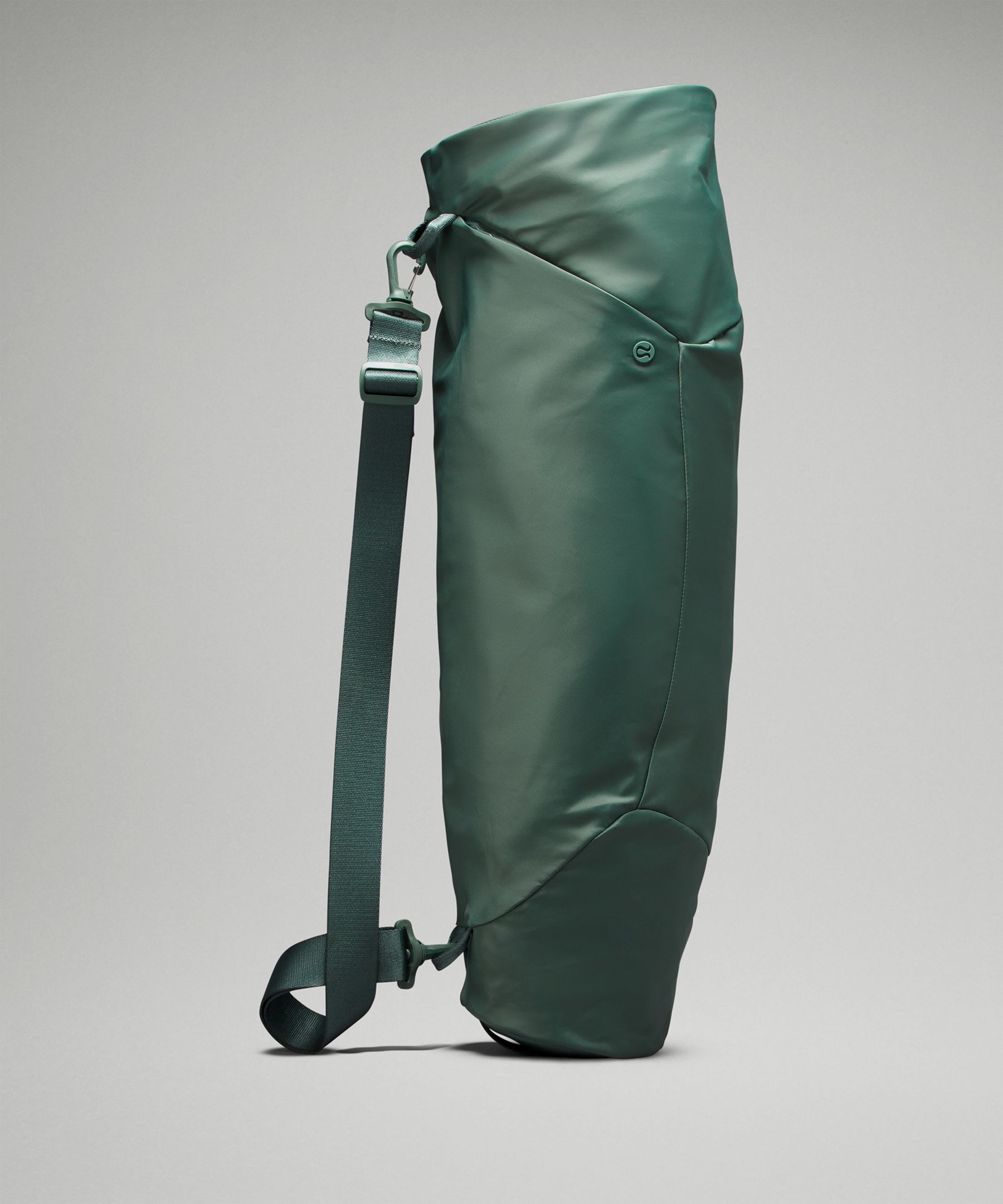 Lululemon The Yoga Mat Bag In Green