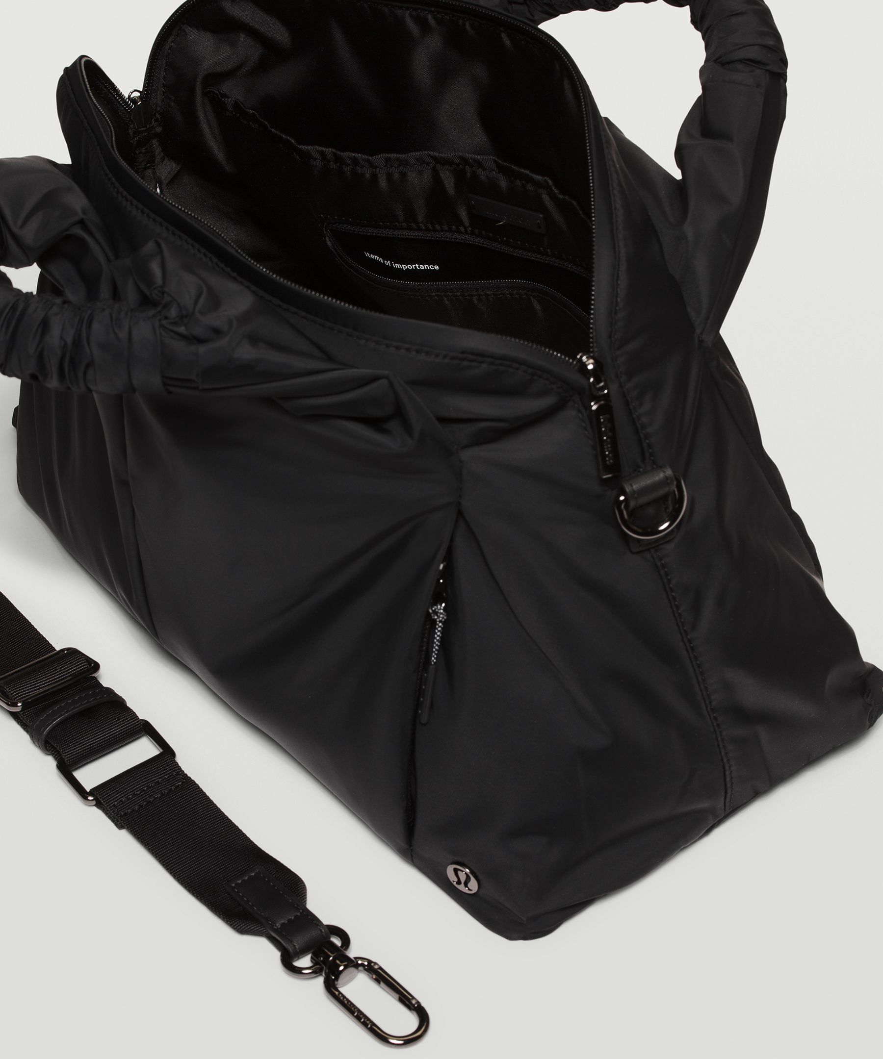 Lululemon Gathered Handle Gym Bag *14L - Black - lulu fanatics