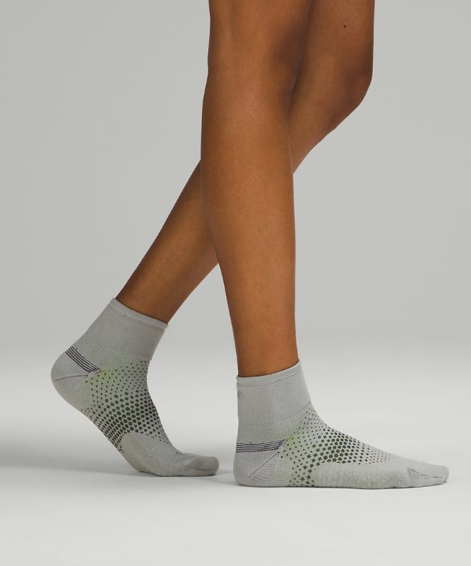 MacroPillow Ankle Running Sock *Medium Cushioning