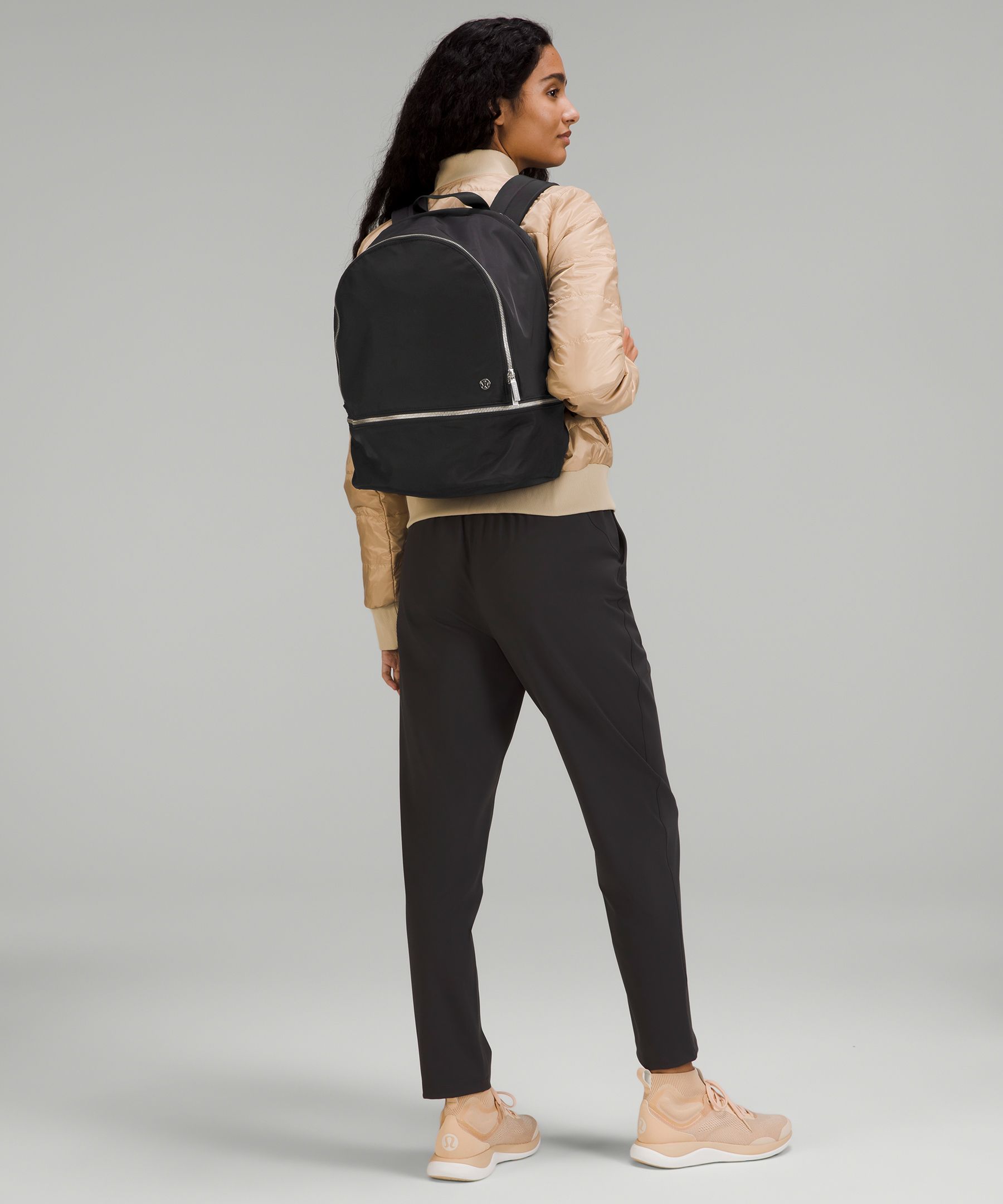 City Adventurer バックパック 20L | バッグ | Lululemon JP