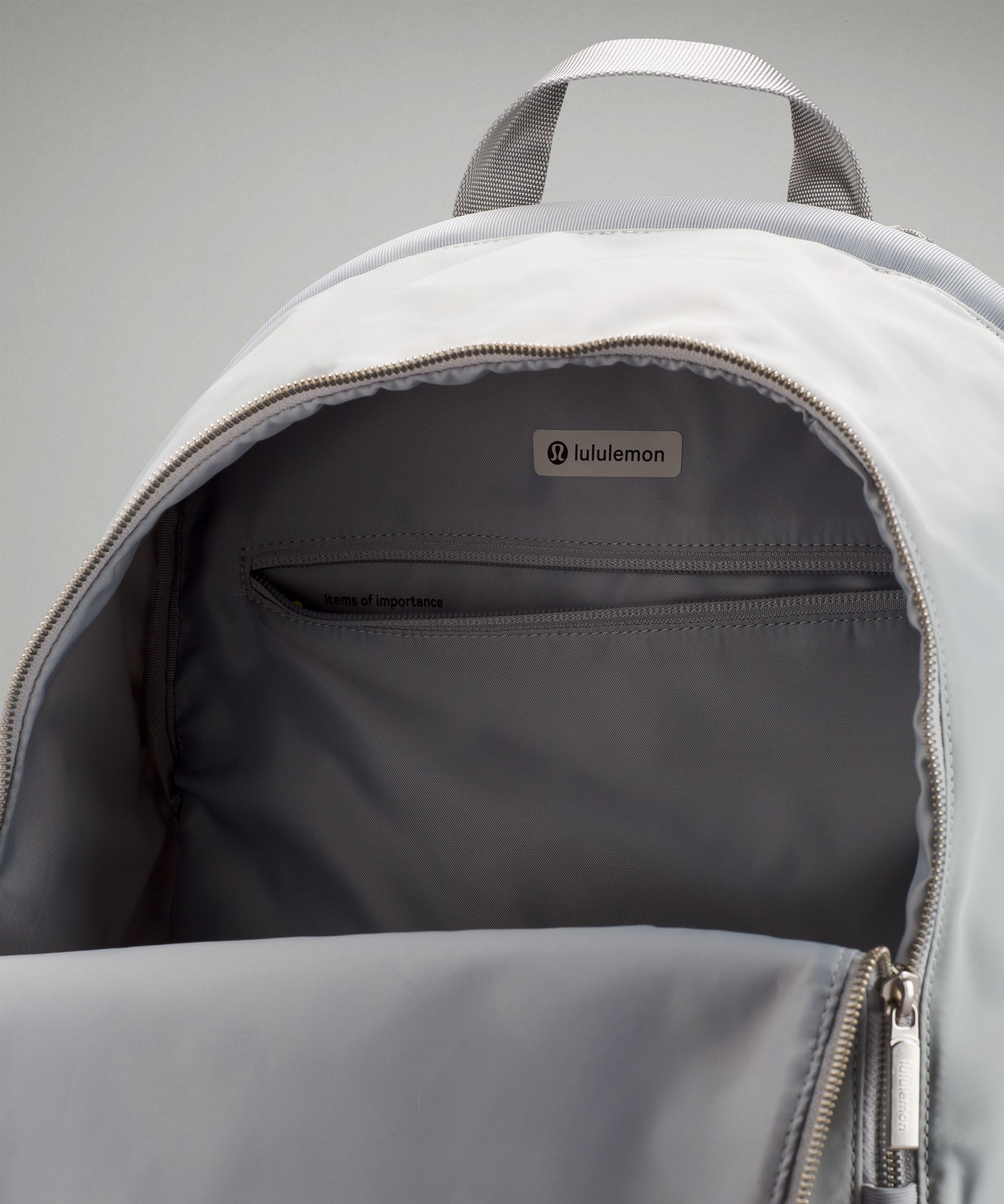 City Adventurer バックパック 20L | バッグ | Lululemon JP