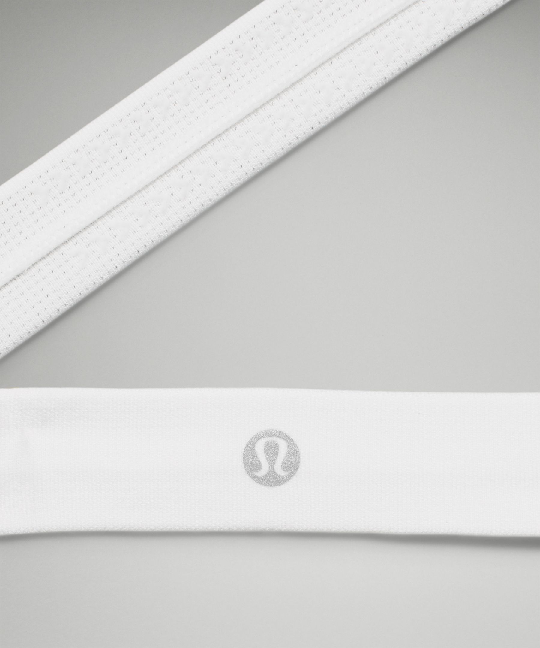 Lululemon Women's Cardio Cross Trainer Headband. 1