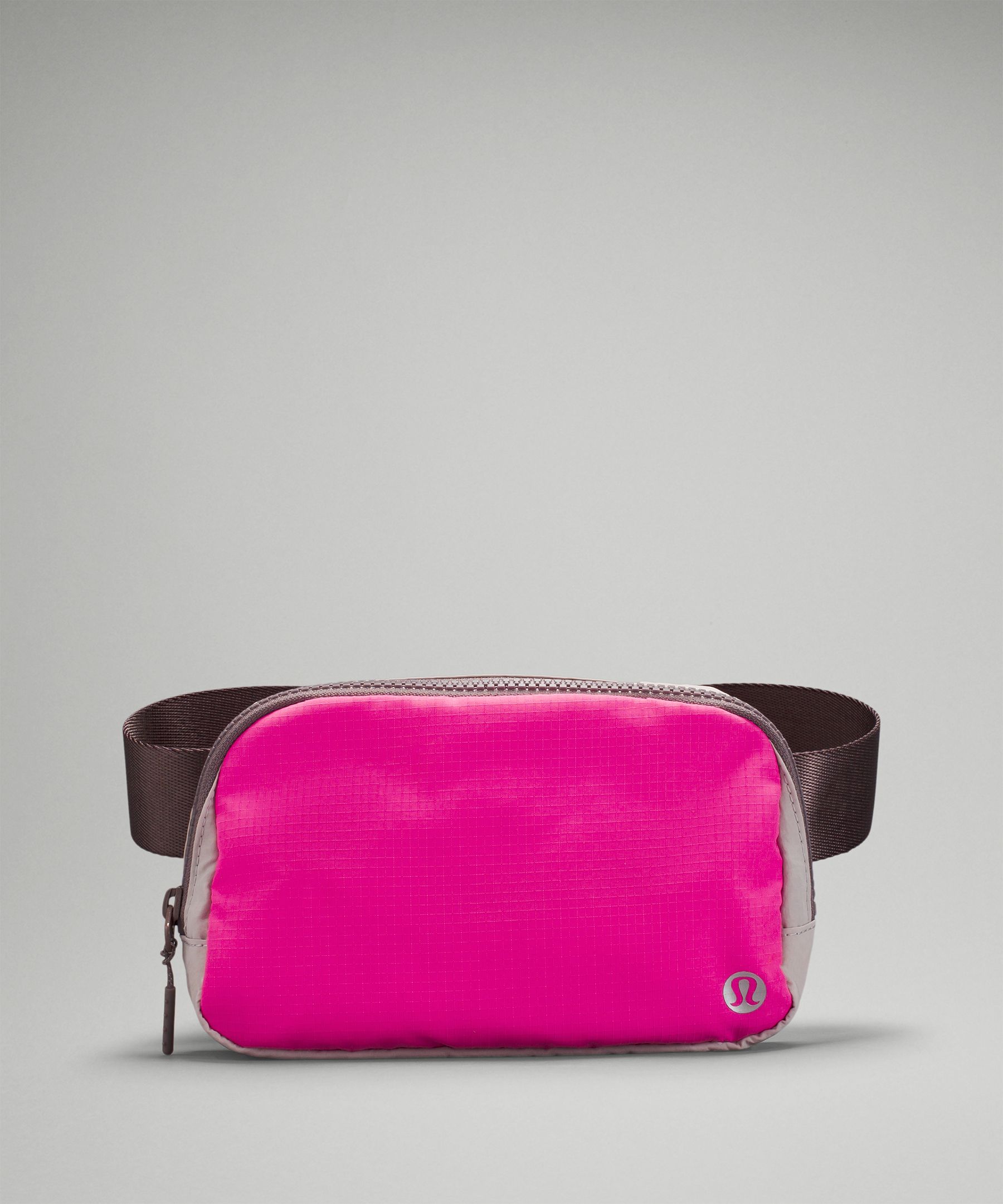 Lululemon Everywhere Belt Bag In Pow Pink Light/lunar Rock/chrome