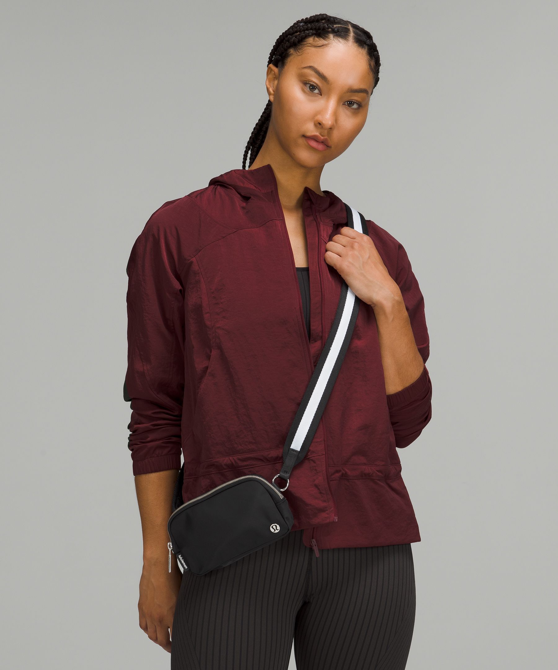 lululemon everywhere crossbody bag