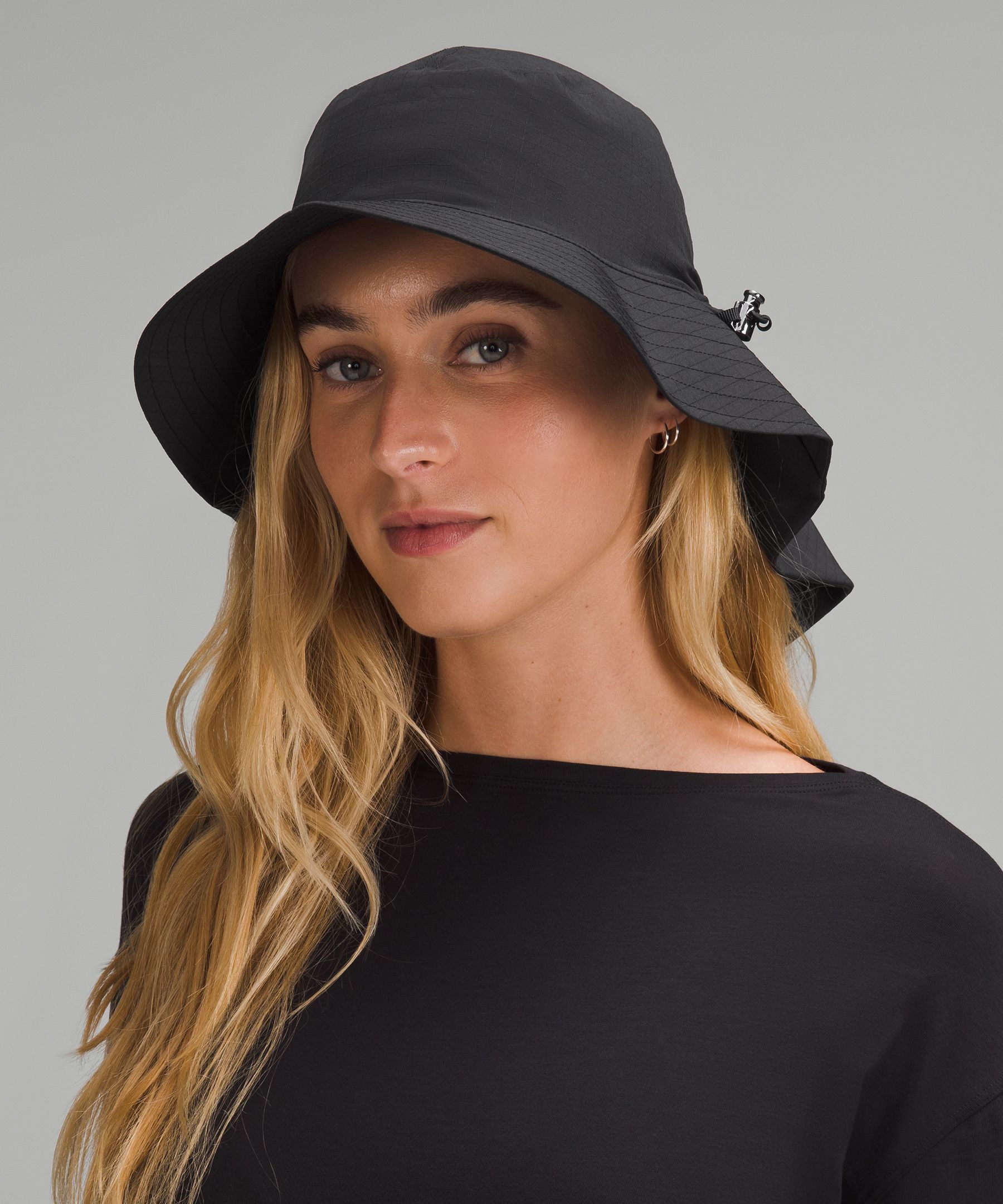 Women's Cinchable Wide Brim Bucket Hat | Hats | Lululemon EU