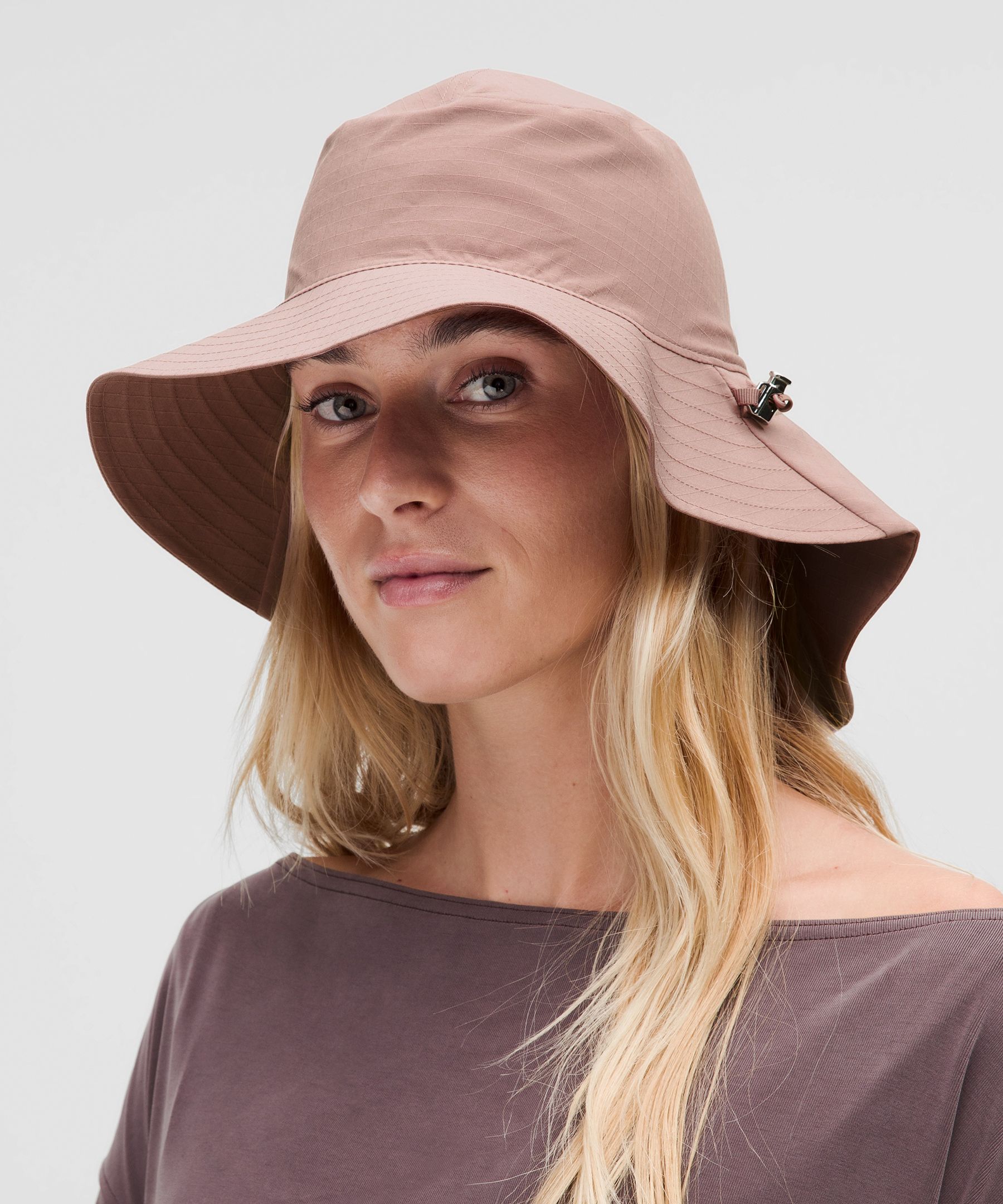 Women's Cinchable Wide Brim Bucket Hat