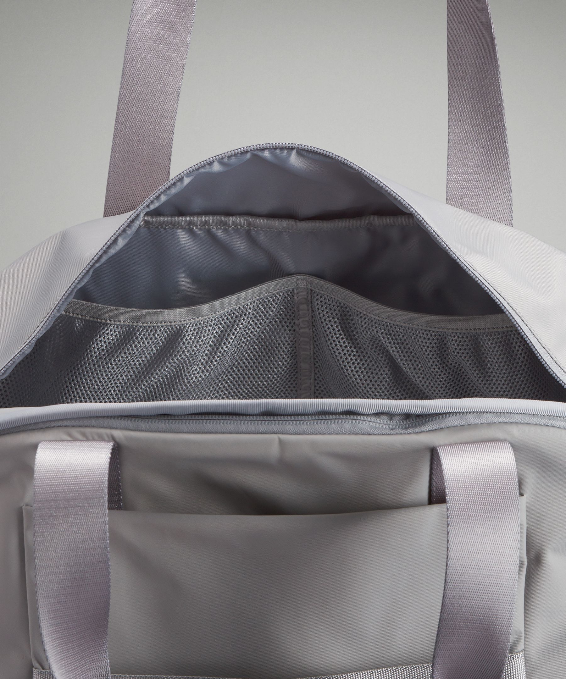 Lululemon duffel bag Women's handbags