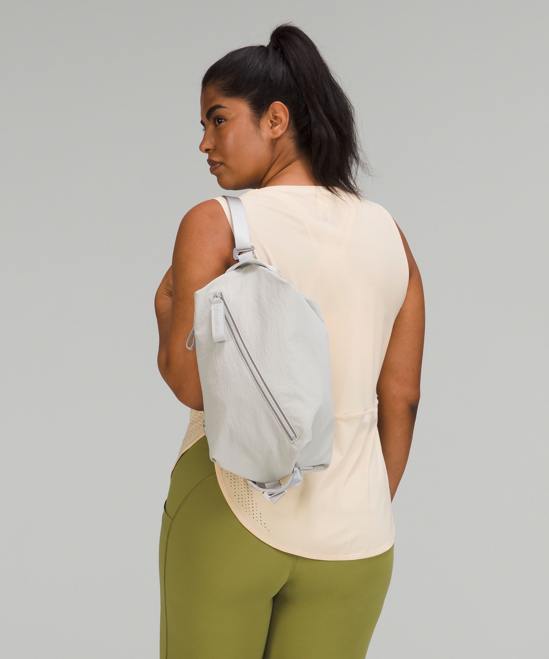 Lululemon fast track store belt bag