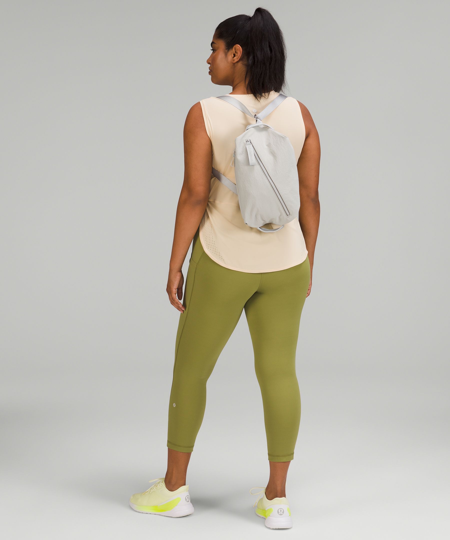 Fast track store bag lululemon