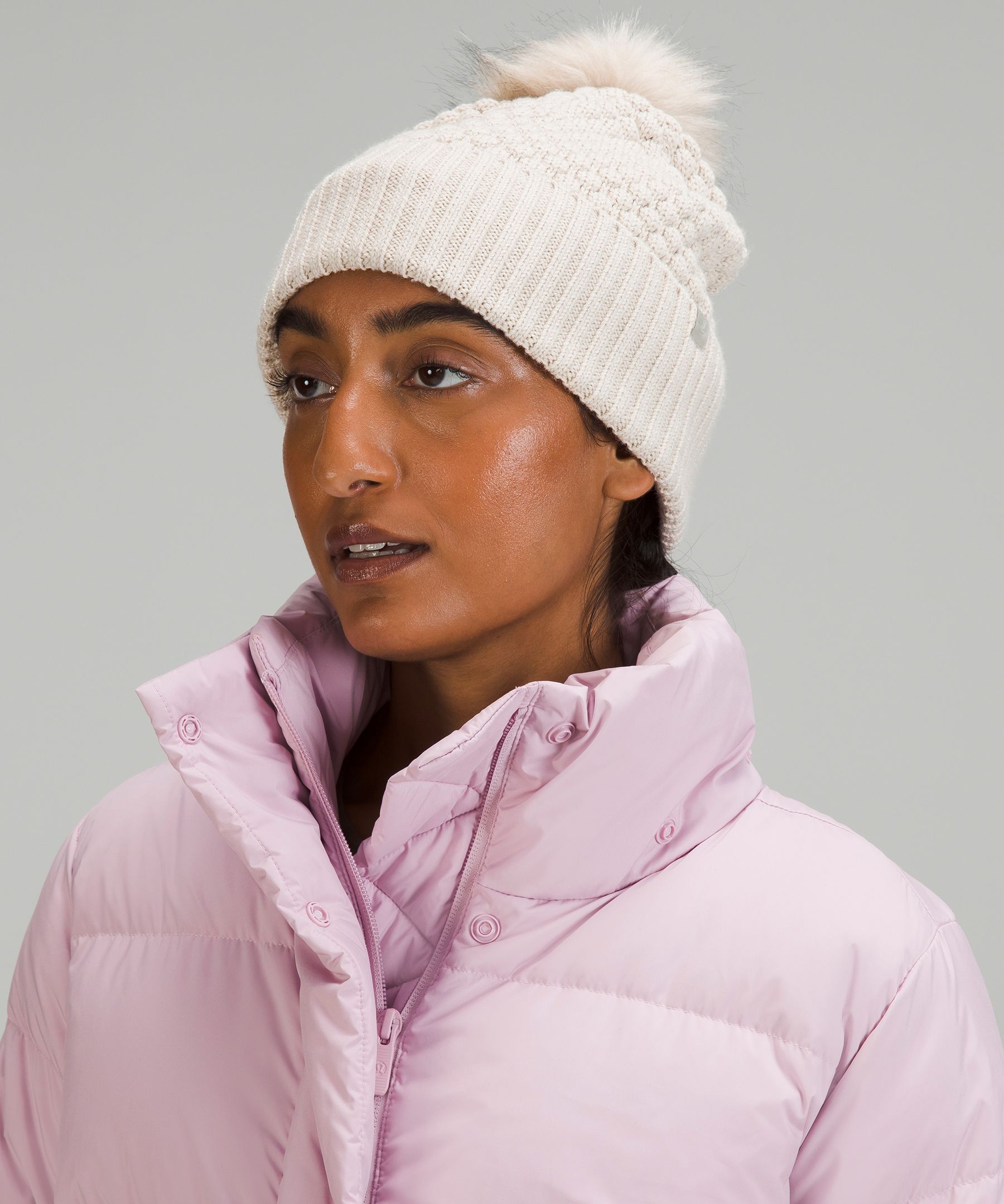 WOMEN'S LULULEMON BUBBLE KNIT POM BEANIE