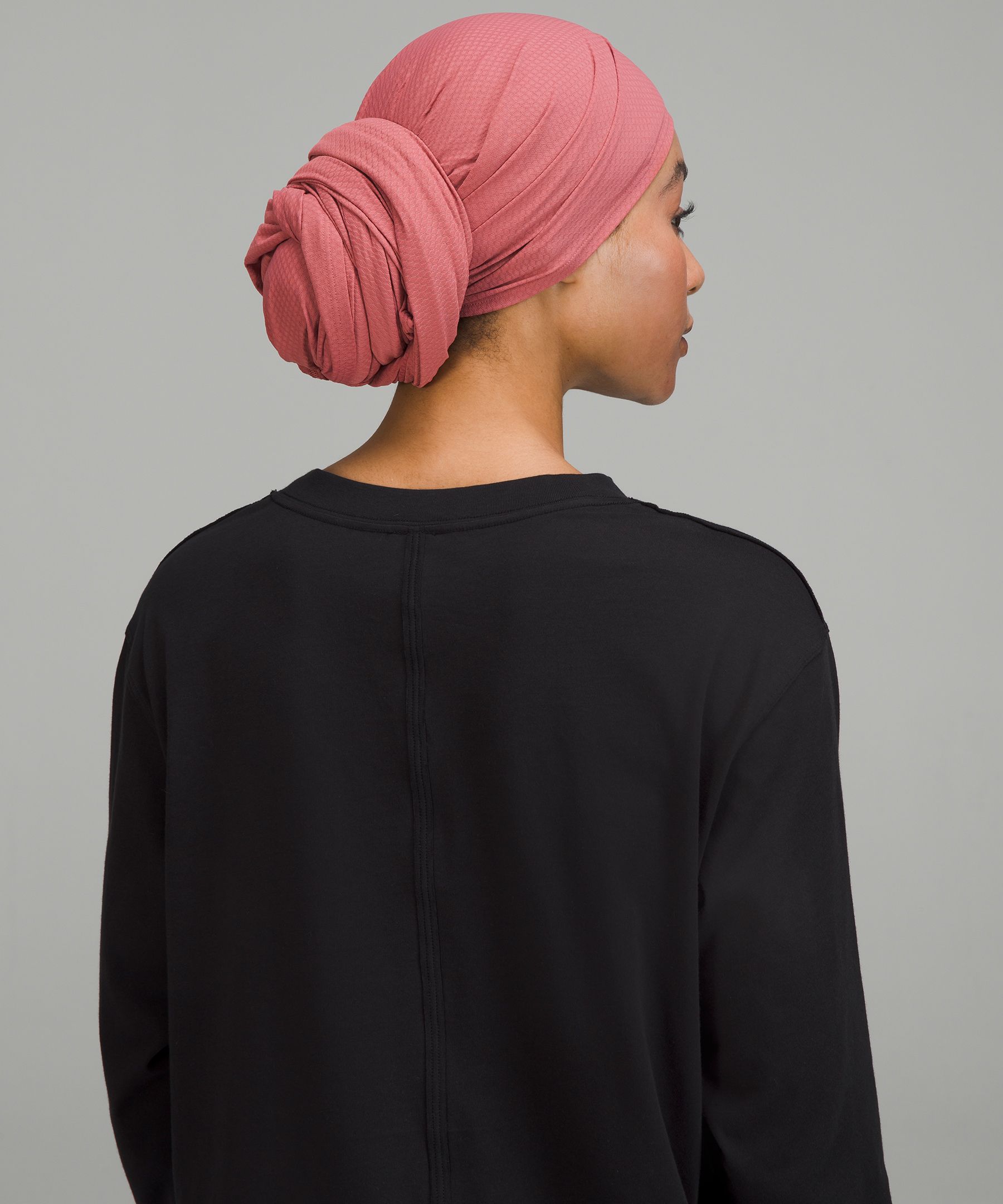 Lululemon Women's Scarf-Style Hijab. 3