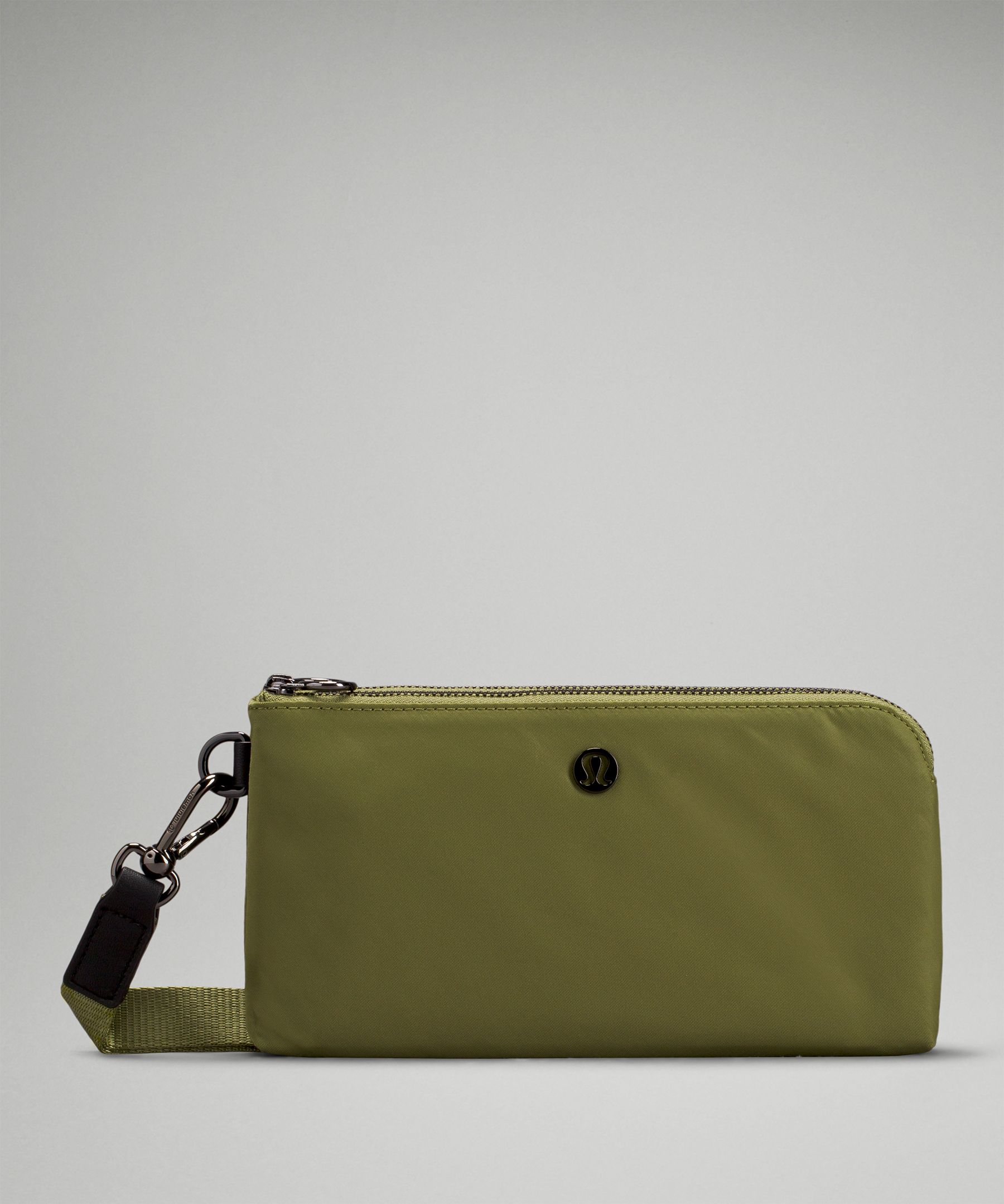 Curved Wristlet | Lululemon FR