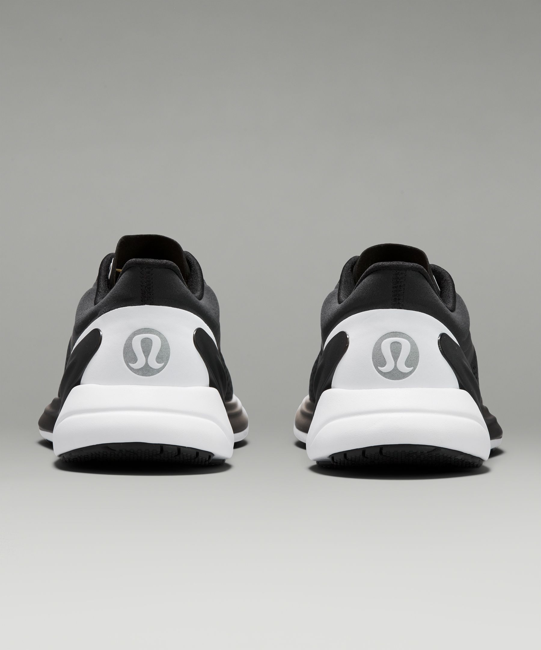 [룰루레몬] Lululemon Blissfeel Womens Running Shoe