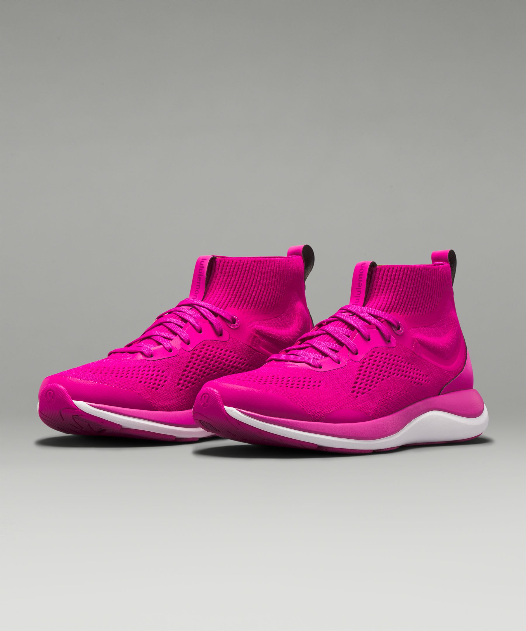 Chargefeel Mid Women's Workout Shoe