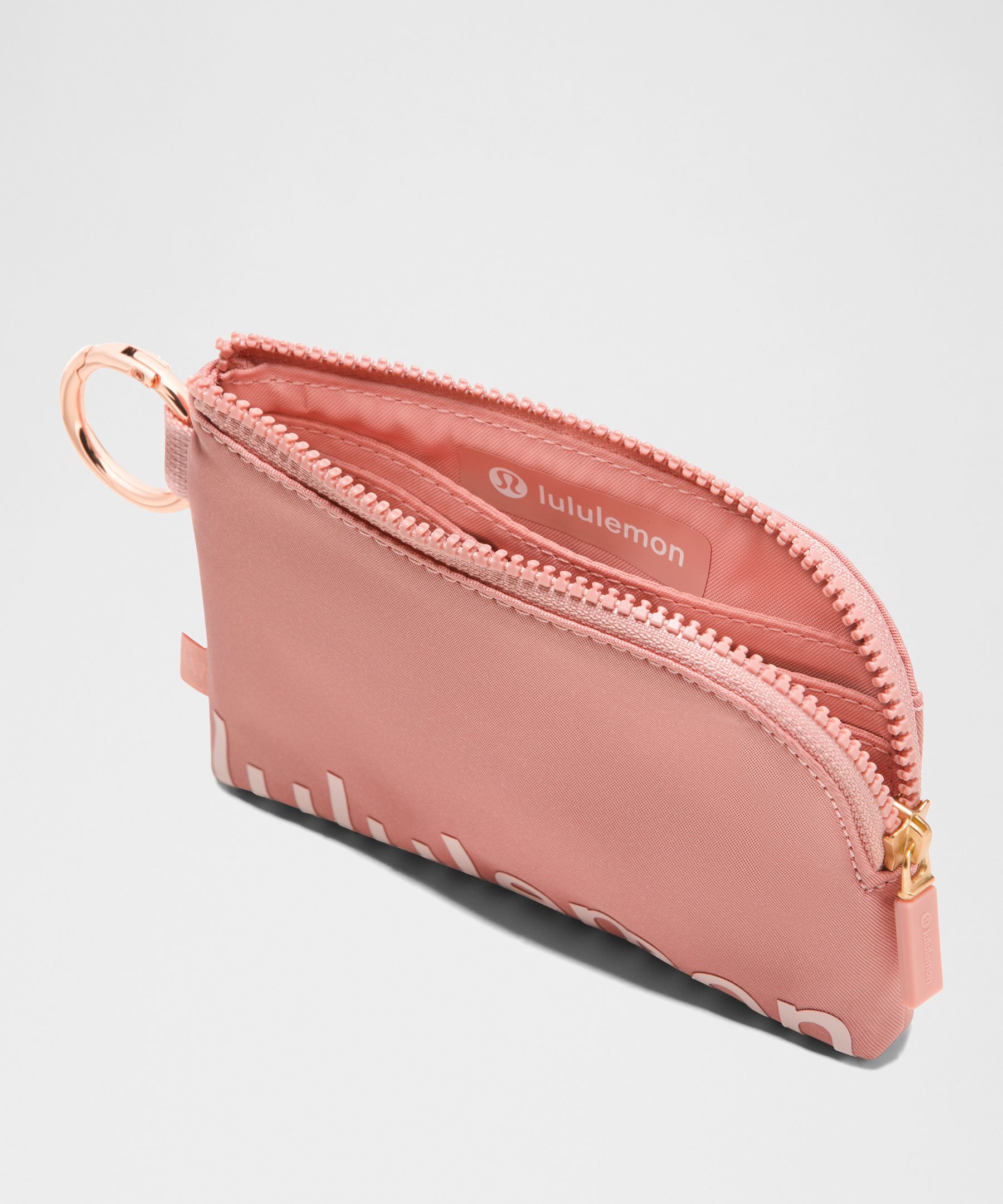 【新品】ルルレモン　カ－ドポ－チ lululemon☆リング付ロゴ カードポーチ Clippable Card Pouch