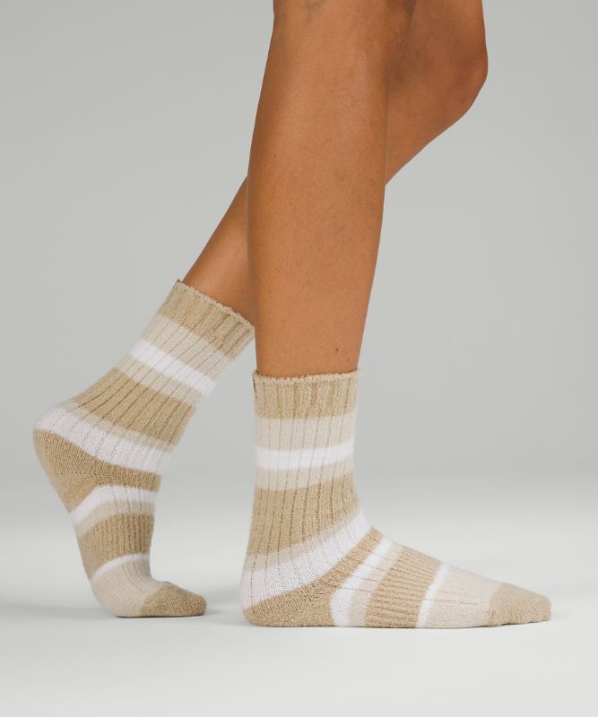 Daily Stride Fuzzy Crew Socken für Frauen
