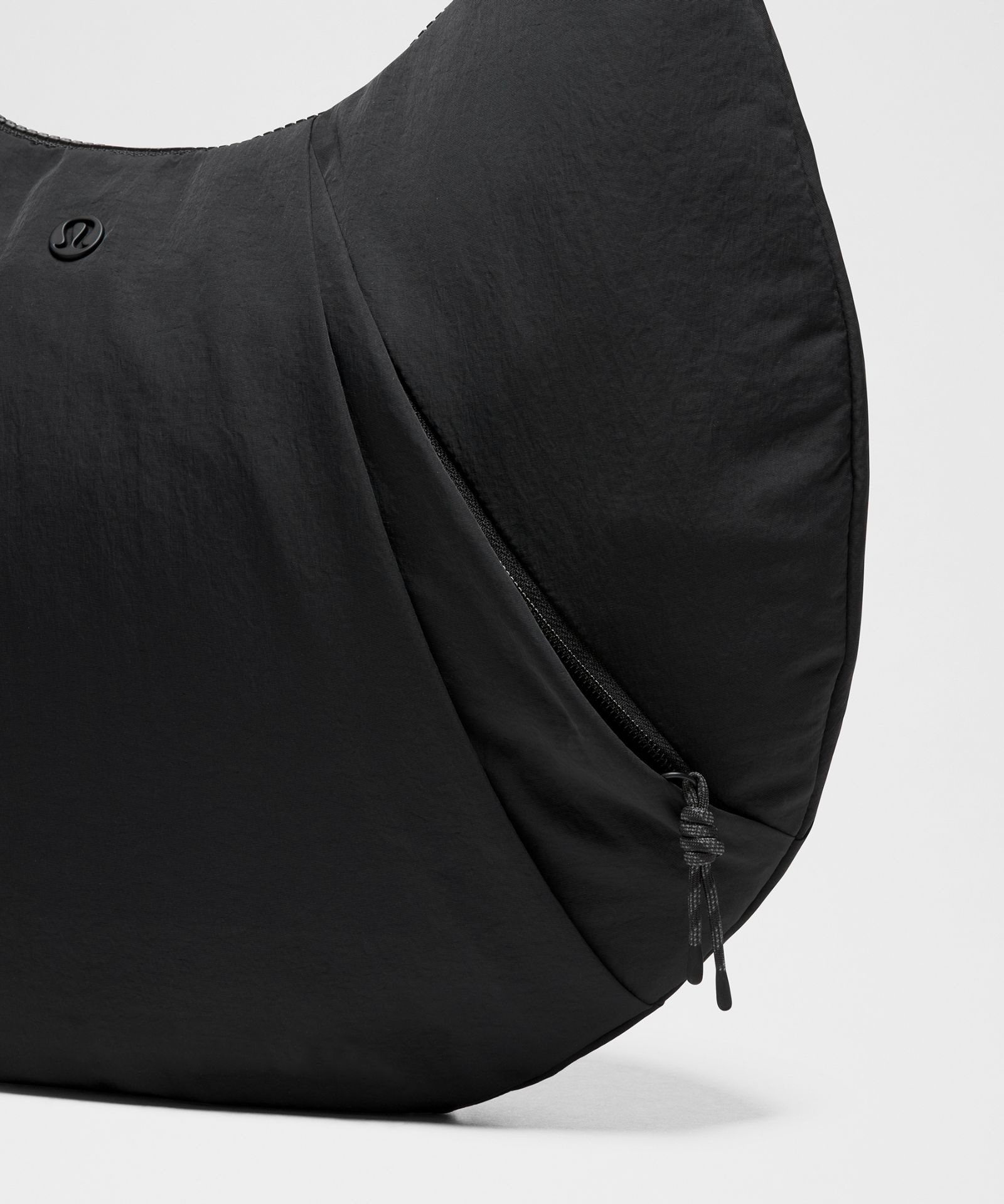 Сумка на плечо Lululemon Pleated объёмом 10 л — фото 5