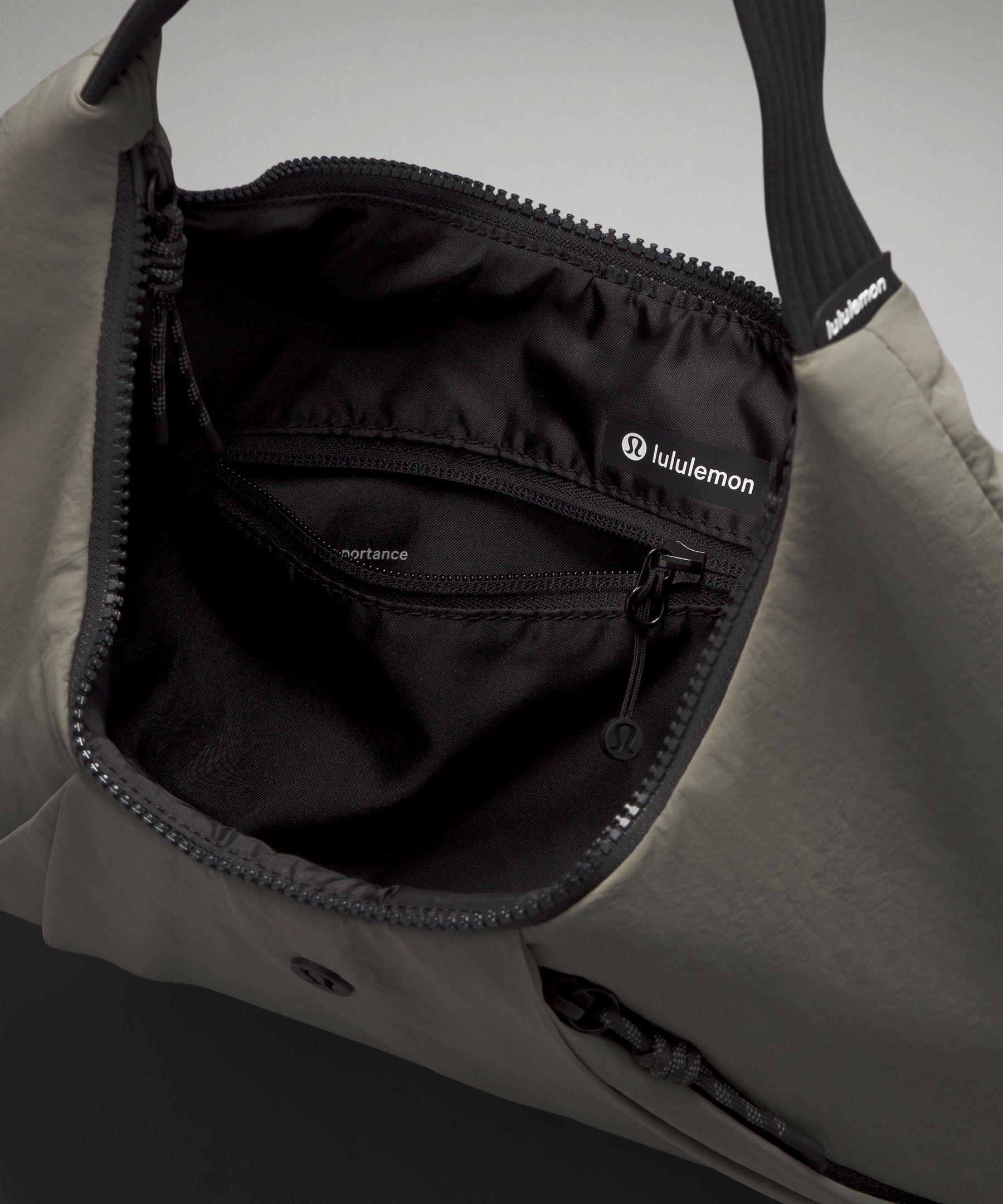 Pleated Shoulder Bag 10L | lululemon SG