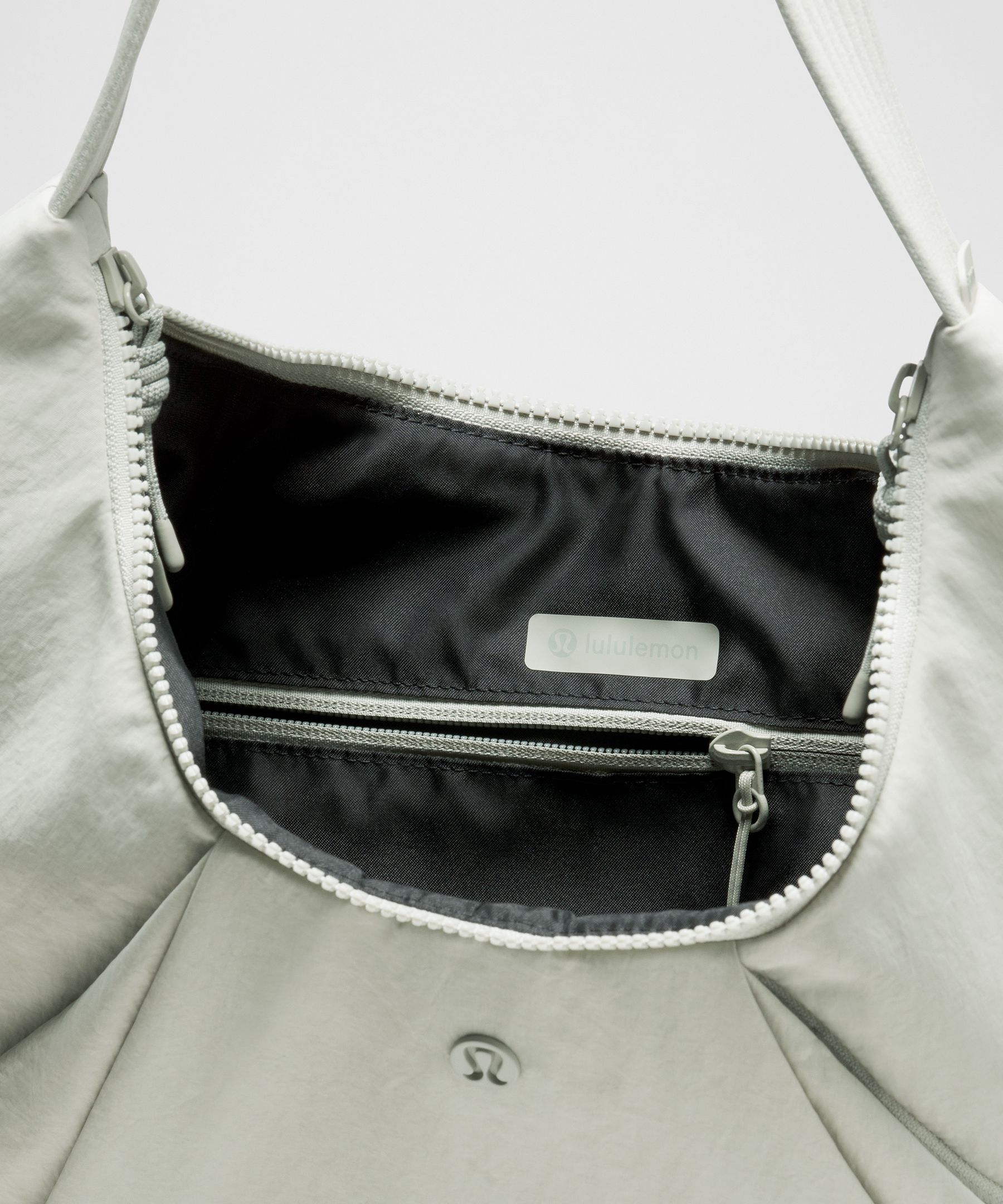 Pleated Shoulder Bag 10L