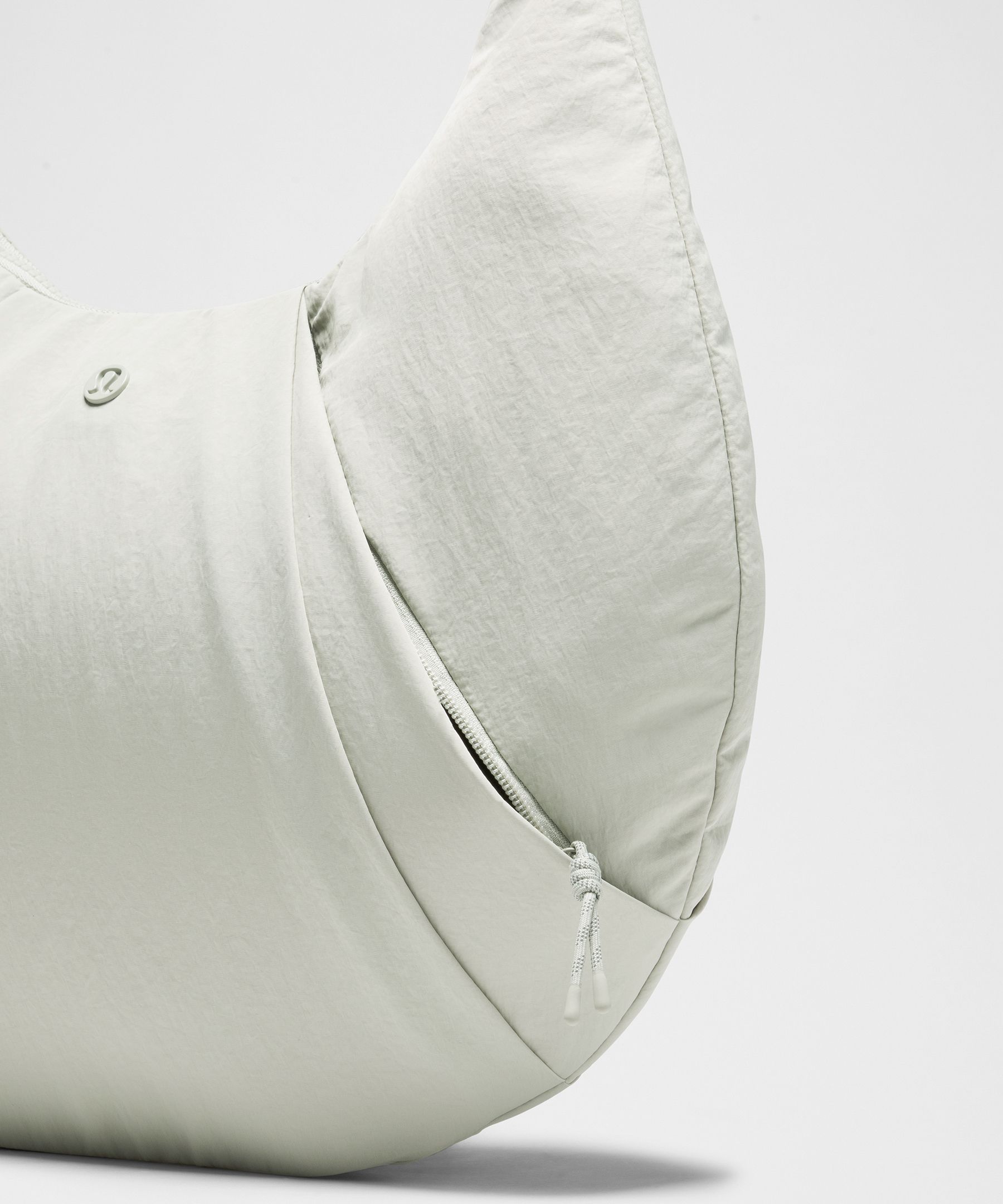Pleated Shoulder Bag 10L
