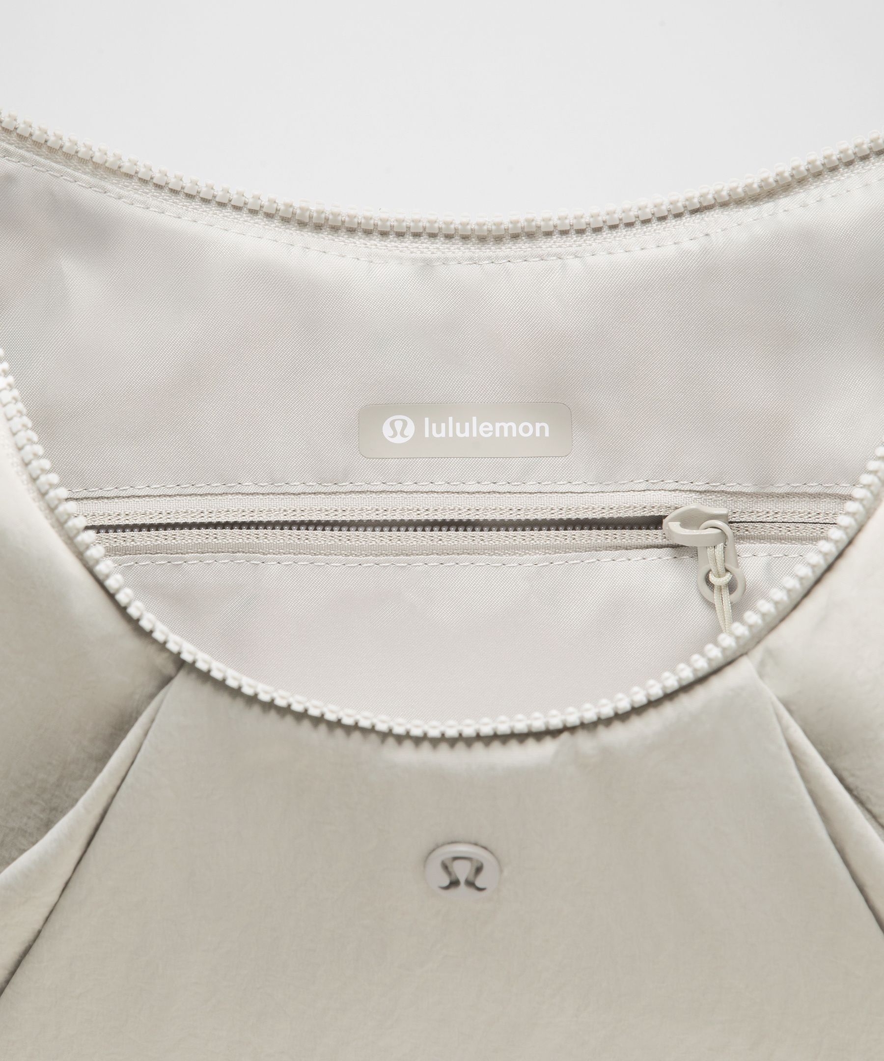 Pleated Shoulder Bag 10L
