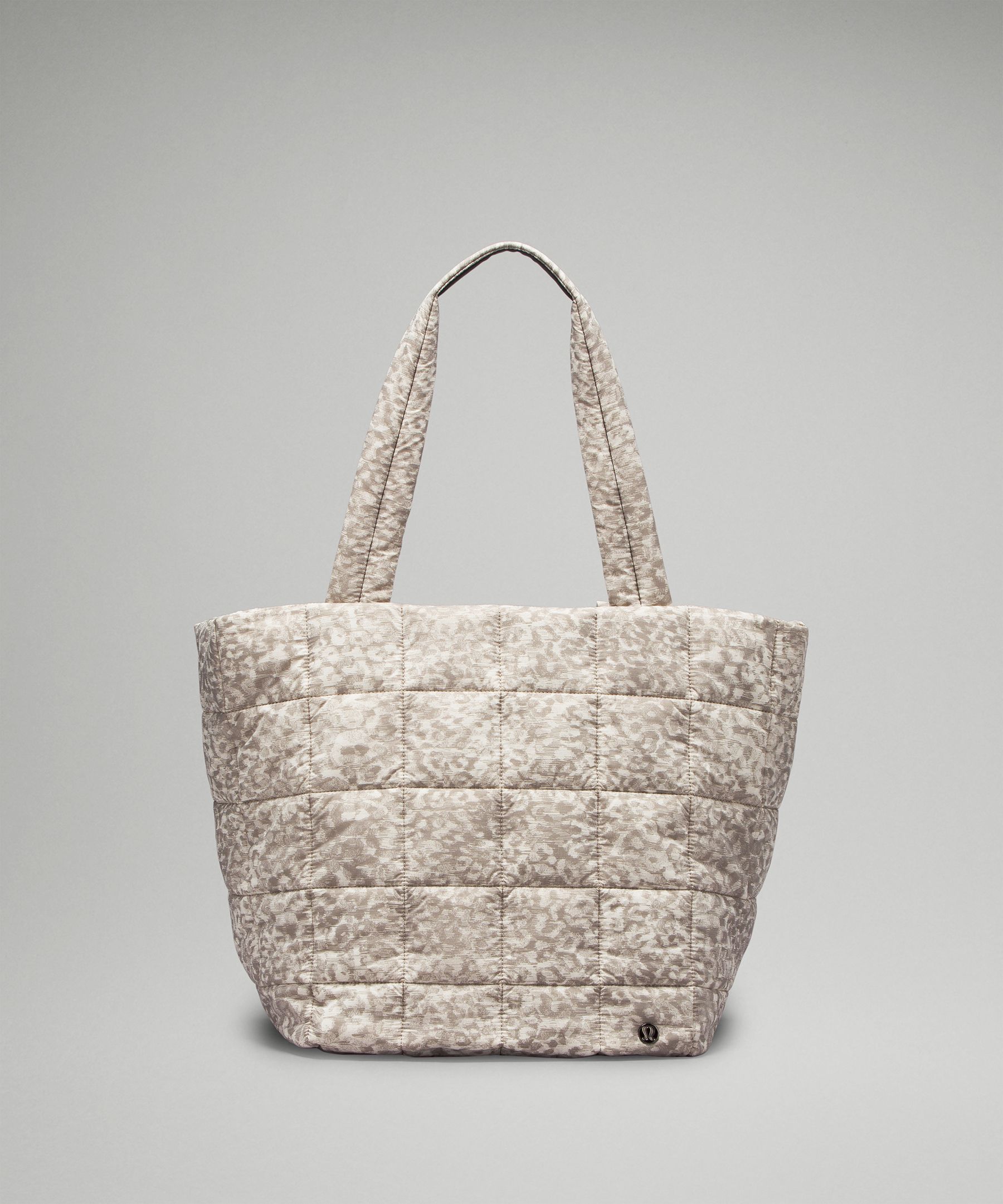 Quilted Grid Tote Bag 26L, Bags