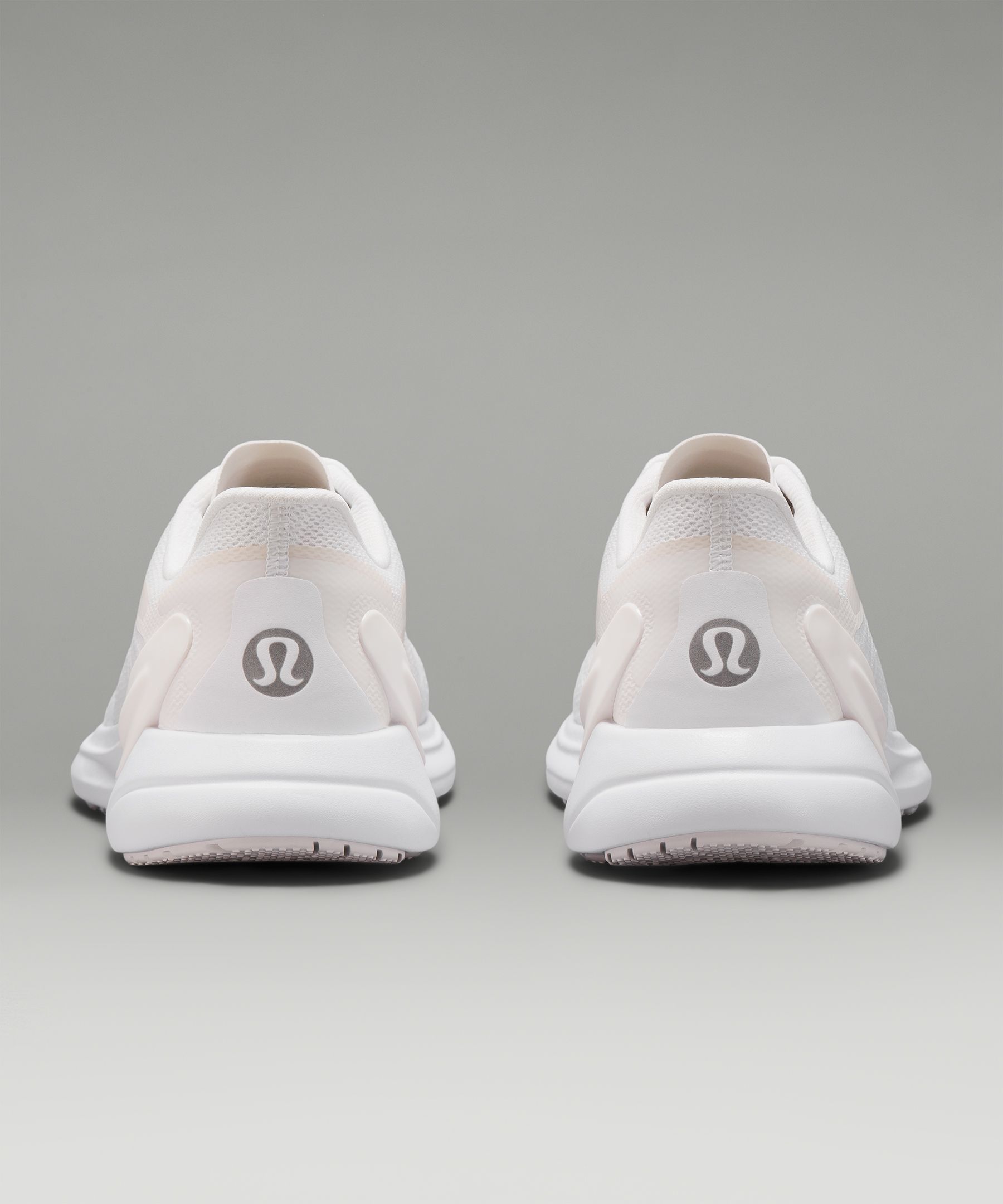 LULULEMON BLISSFEEL WOMEN’S RUNNING SHOE WHITE SIZE US7 ORIGINAL 1ST DROP  NO BOX