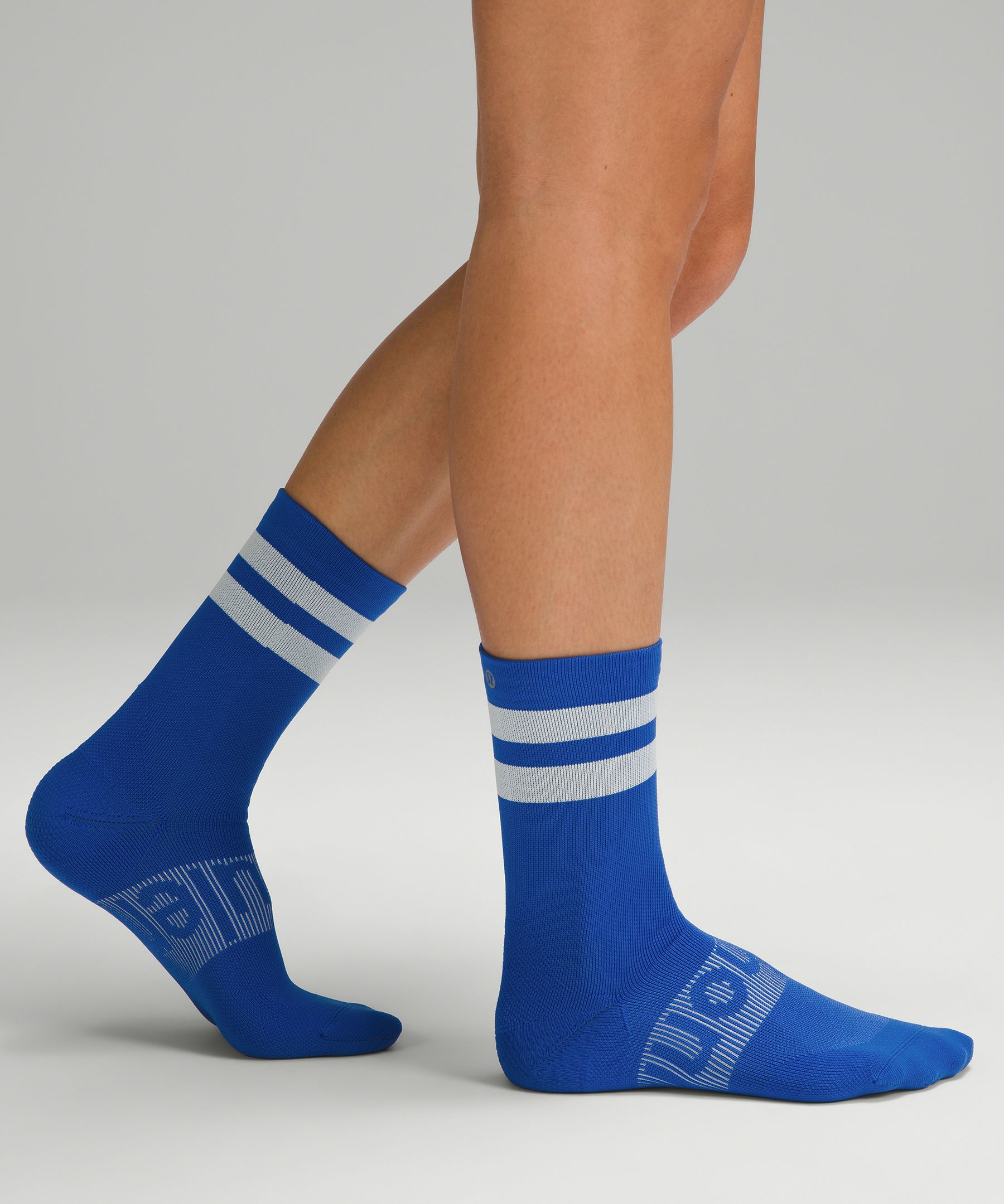 5 reasons to buy/not to buy the Lululemon Power Stride Crew Socks