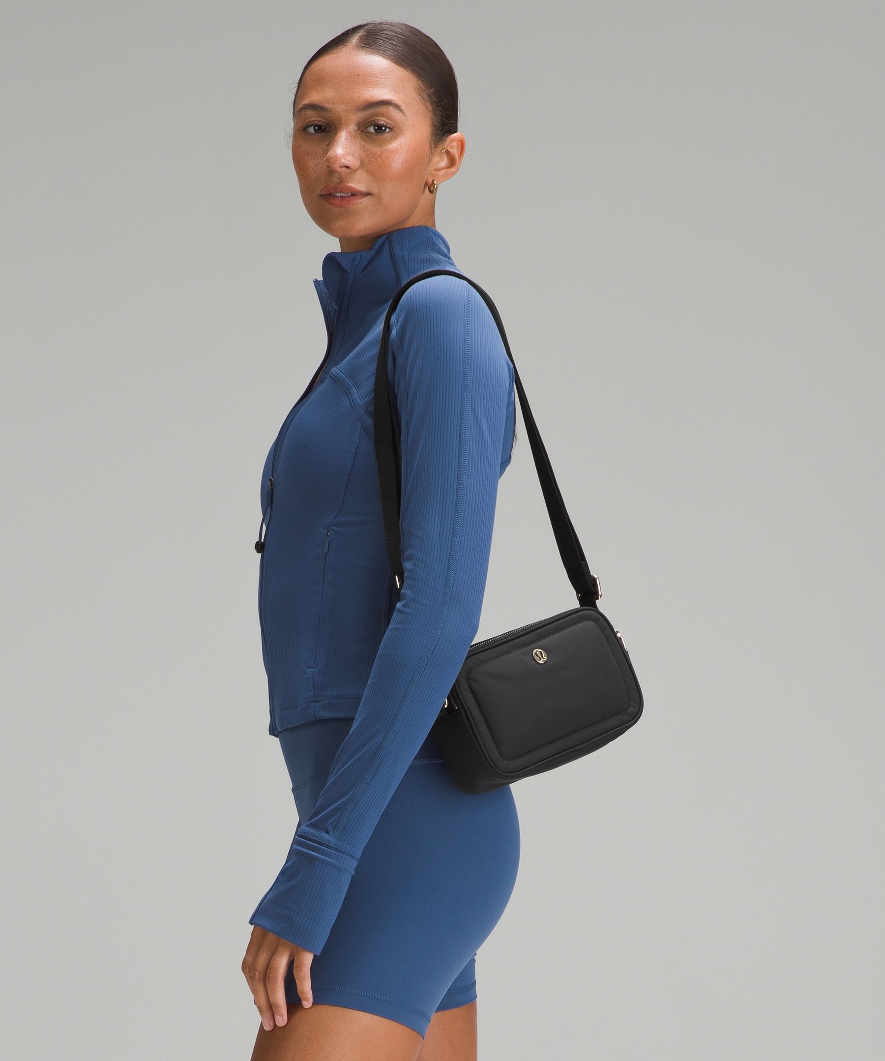 Lululemon best sale purse crossbody