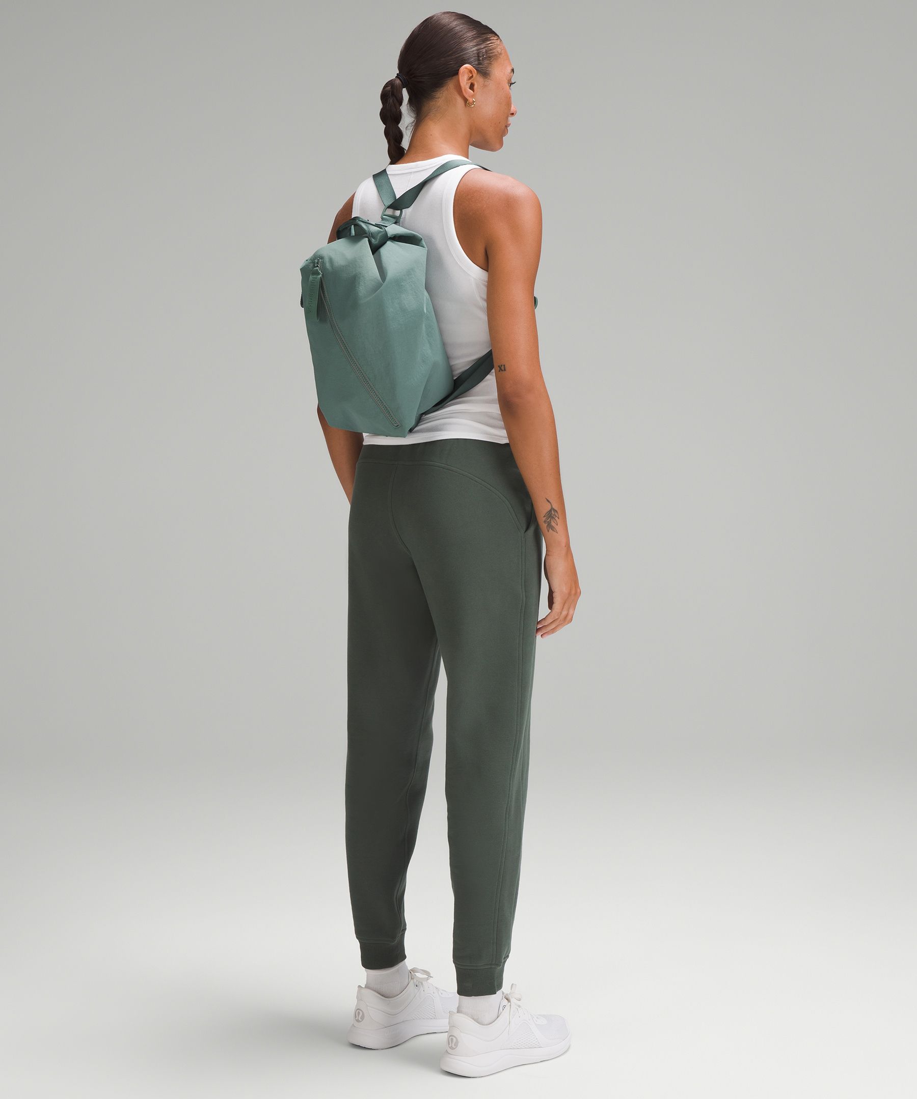 Venelpt lululemon-look a like Fast Track bag 