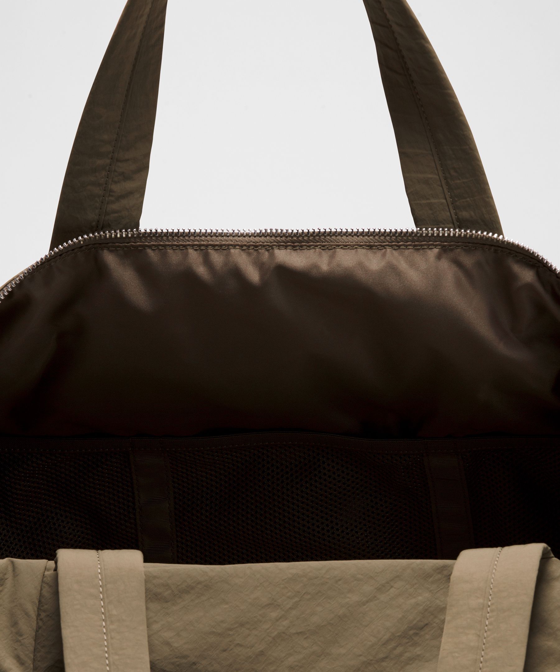Lululemon On My Level Barrel Duffle Bag 16l