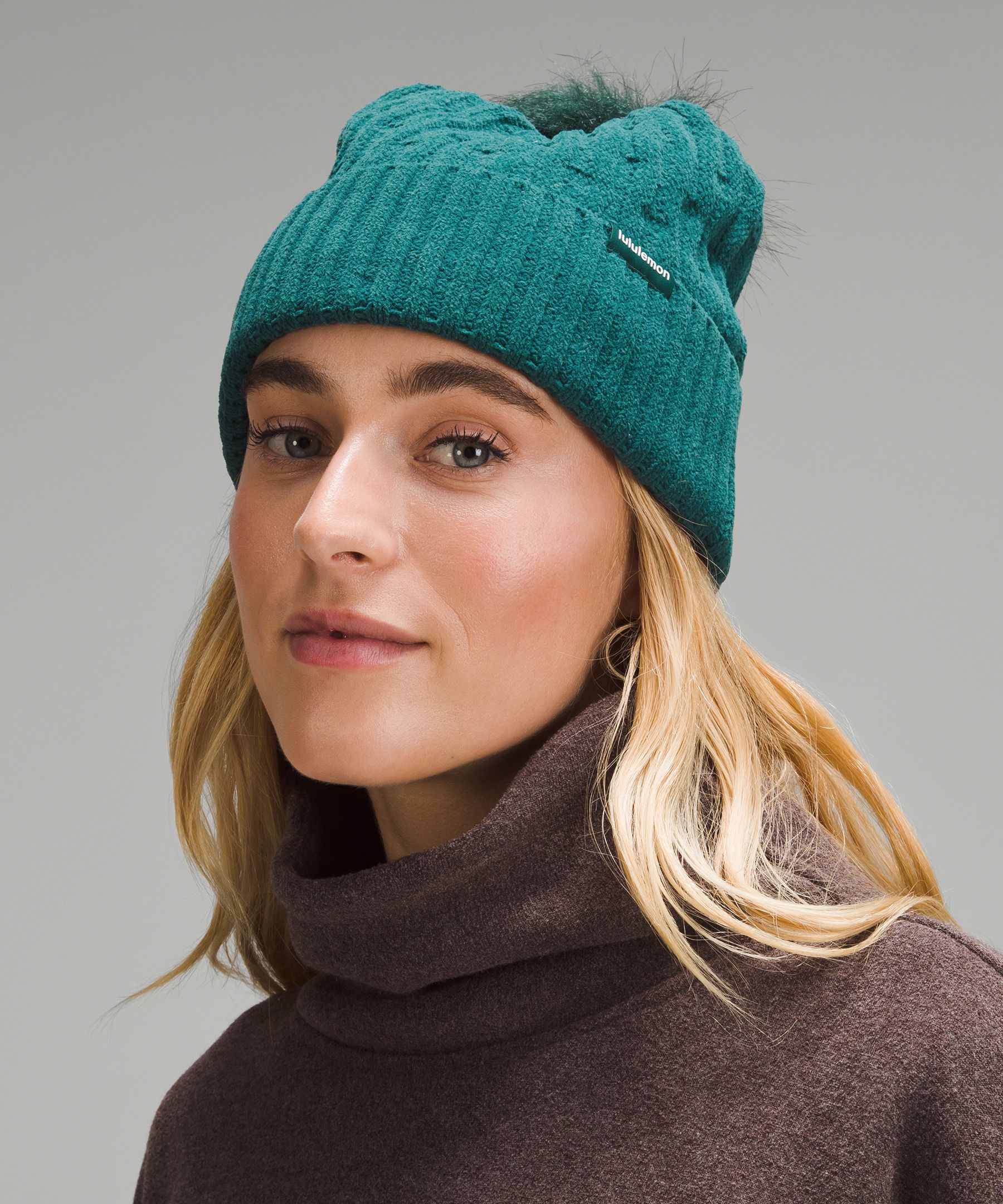 Cable Knit Pom Pom Hat — Irish Moon