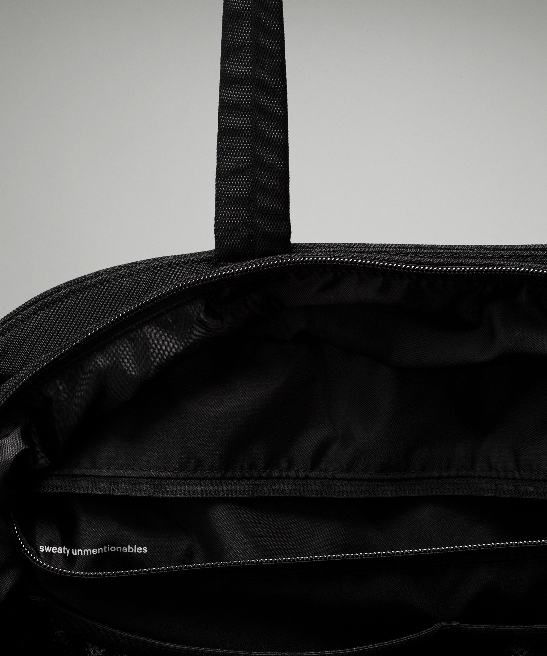 City Essentials Bag 25L | Women's Bags,Purses,Wallets