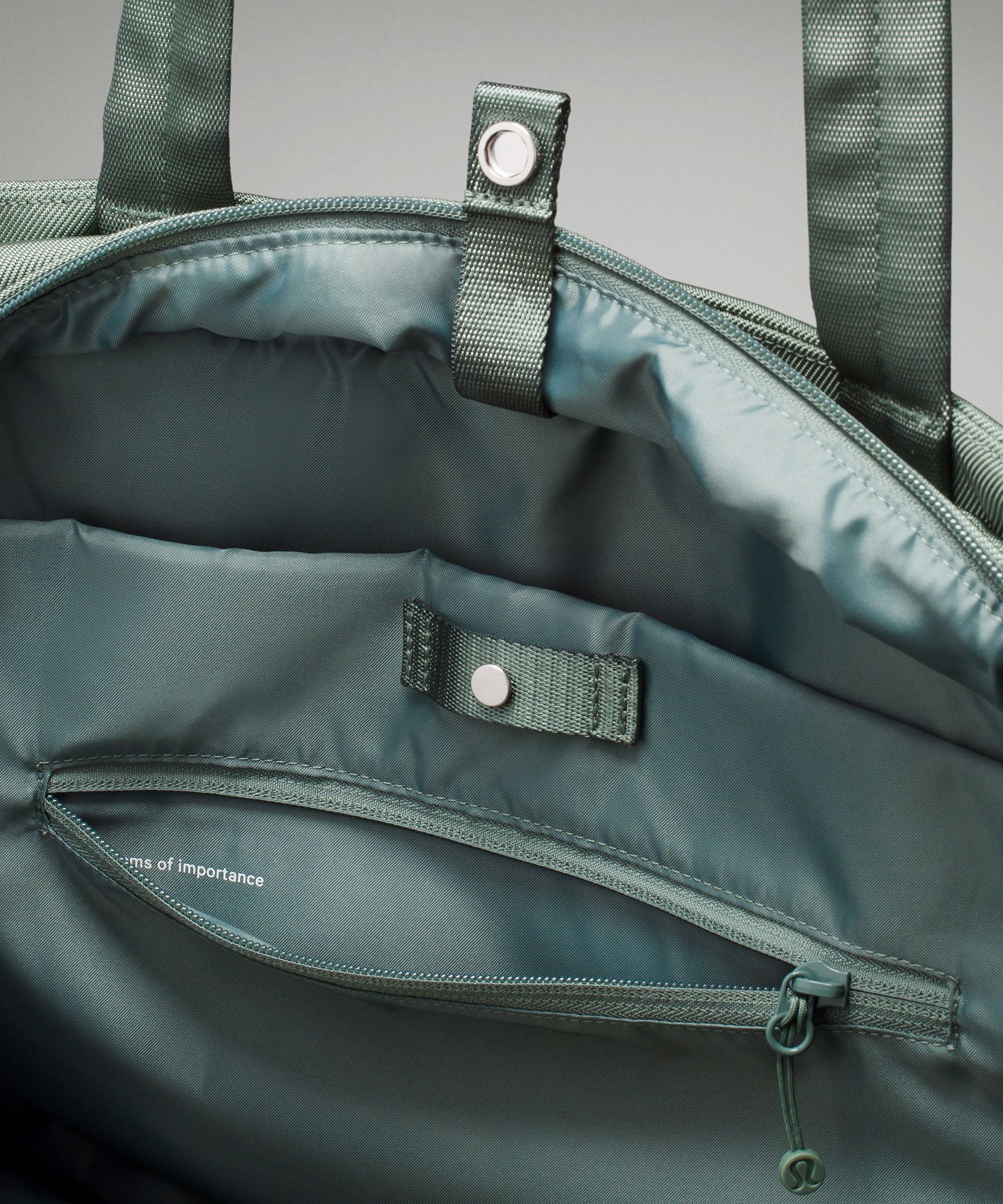 Lululemon athletica City Essentials Bag 25L | Women's Bags